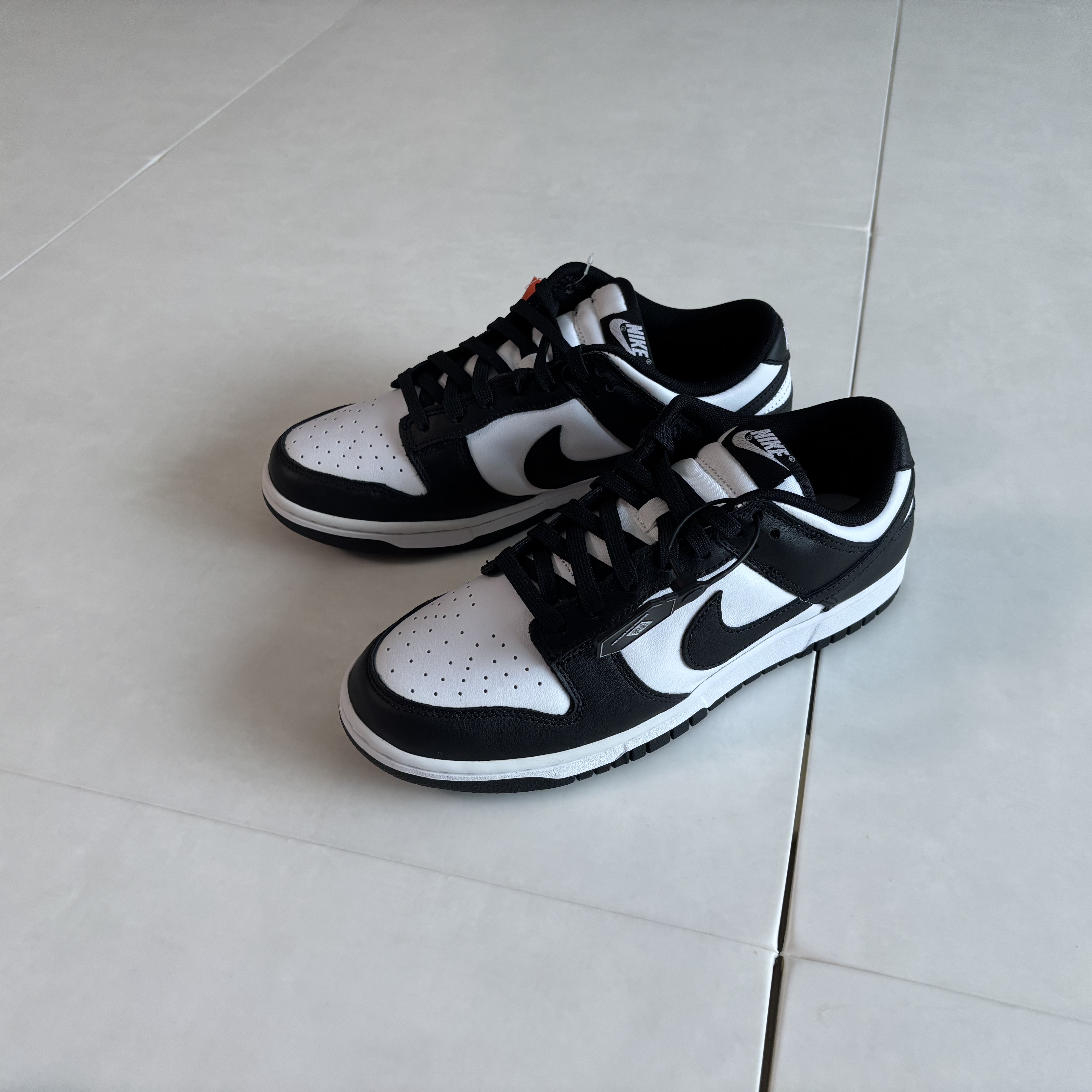 Nike Dunk Low Retro Black 착용 스타일