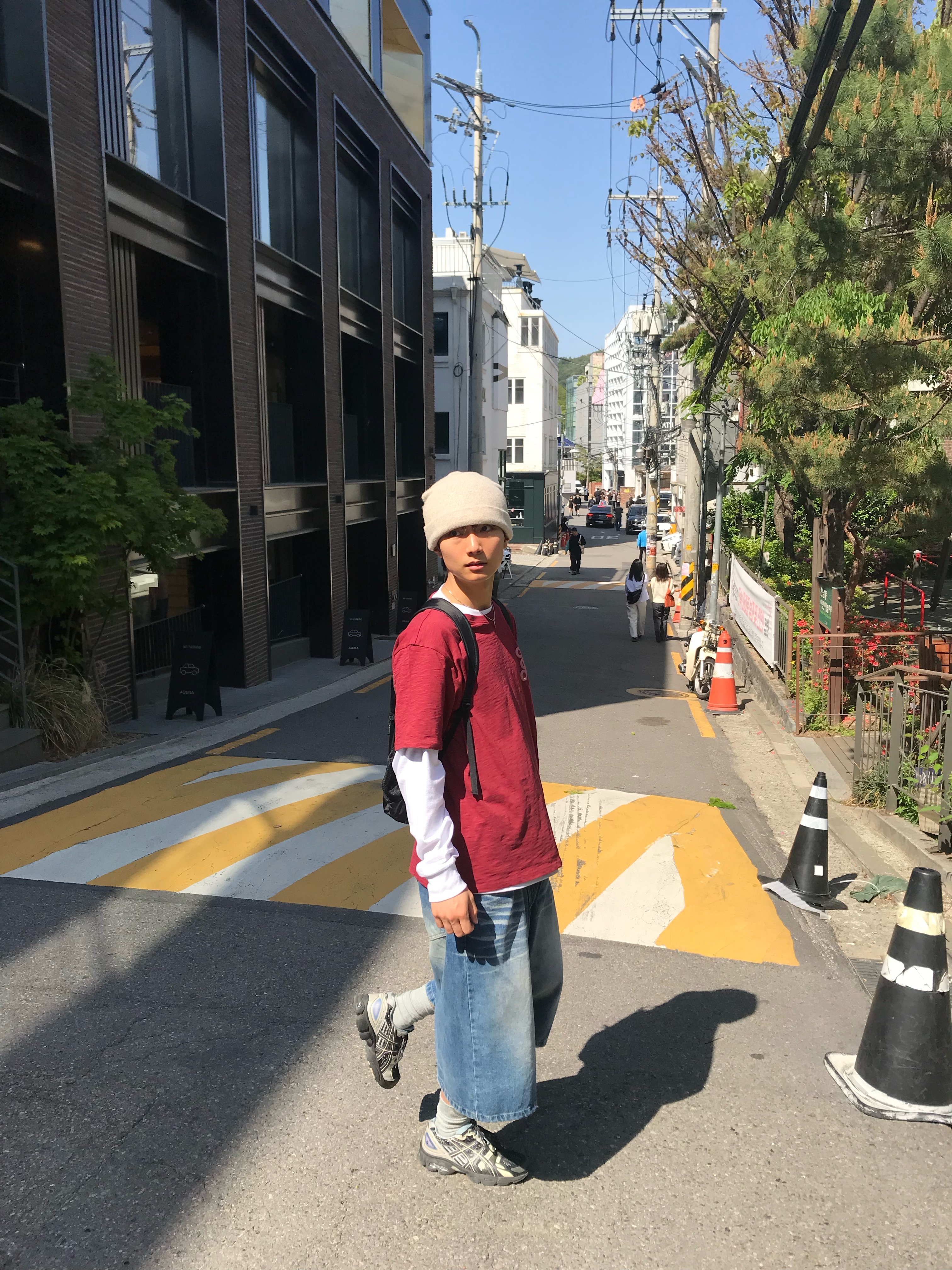 Montbell Pocketable Light Pack 13 Black, Asics UB5-S Gel-Nimbus 9 Black Gunmetal 착용 스타일 - 2