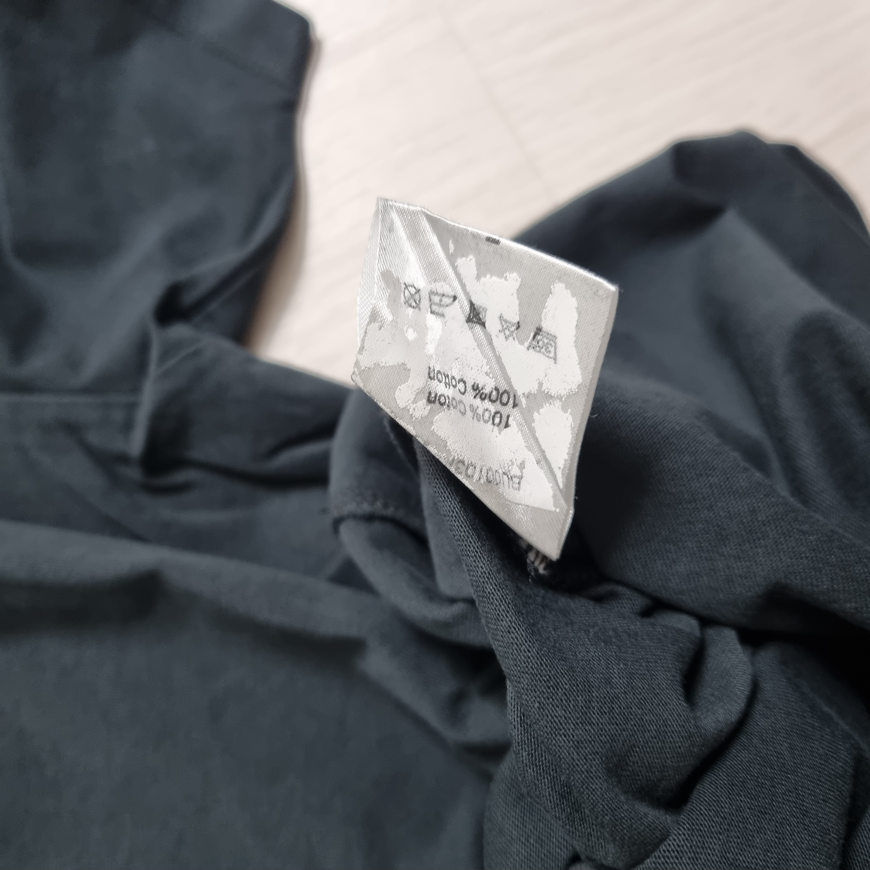 Maison Kitsune Double Fox Head Patch Classic T-Shirt Anthracite 착용 스타일 - 1