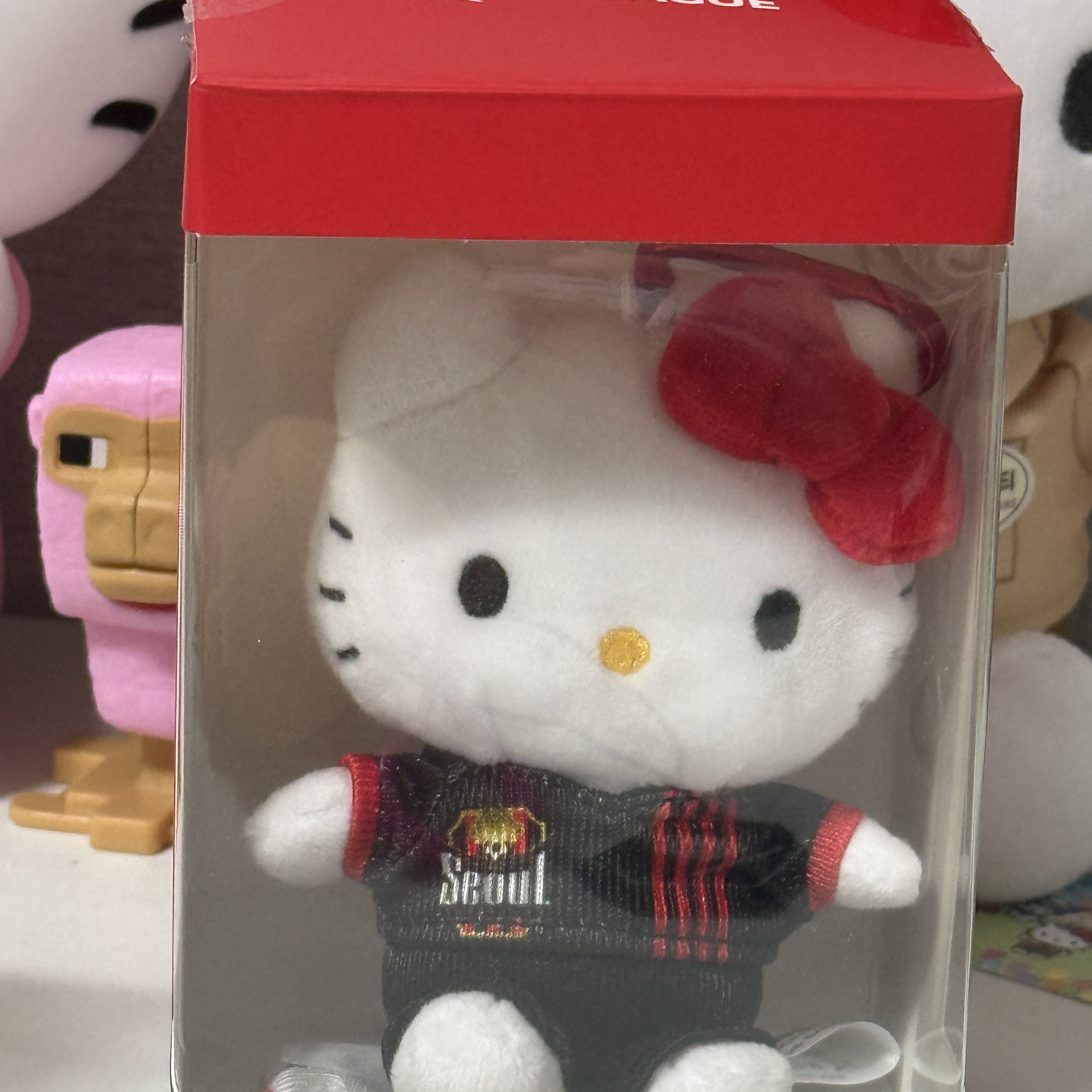 K League x Sanrio Characters Plush Keyring Hello Kitty 착용 스타일
