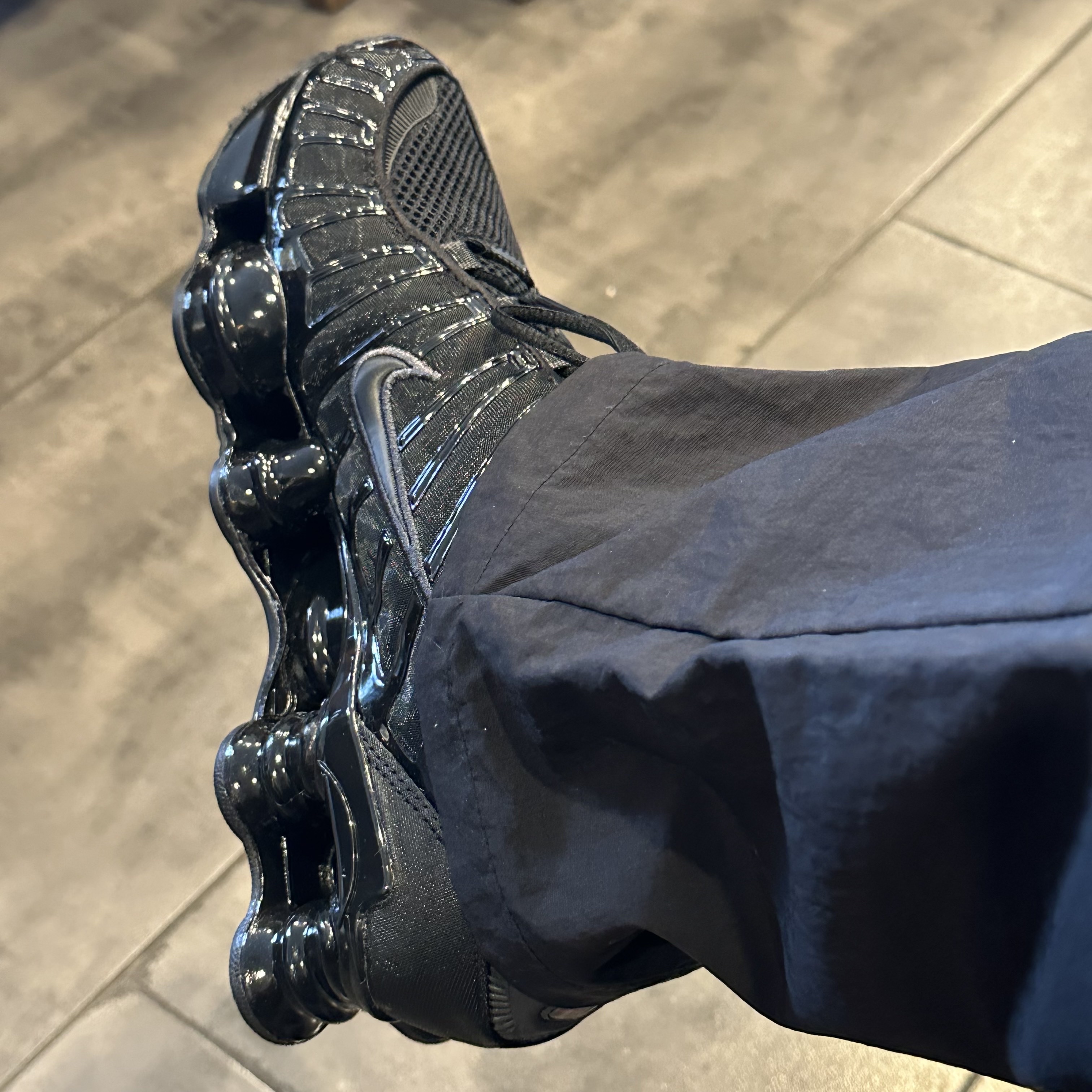 (W) Nike Shox TL Black and Max Orange 착용 스타일