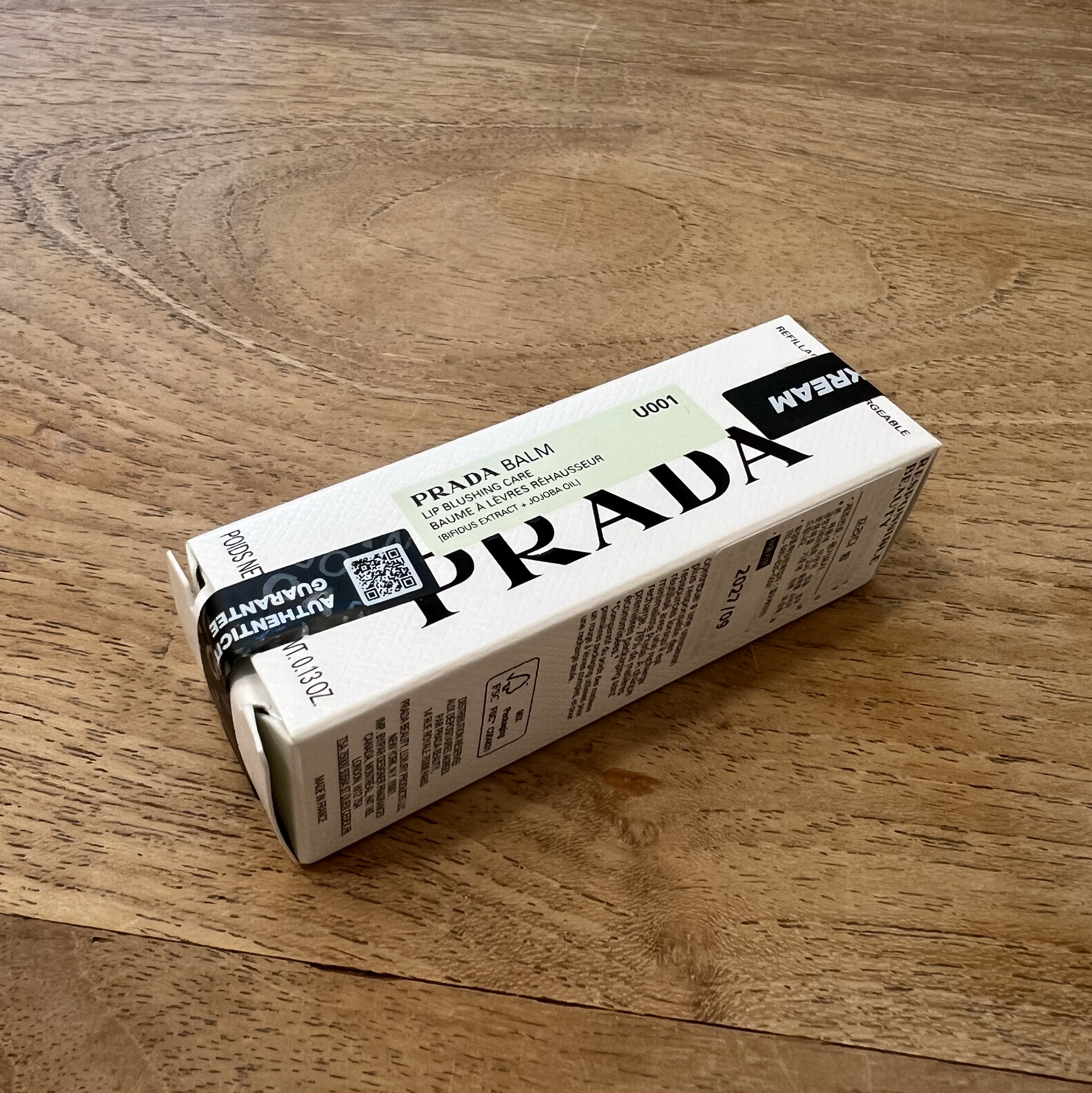 Prada Blushing Care Lip Balm U001 Astral Pink 착용 스타일 - 5