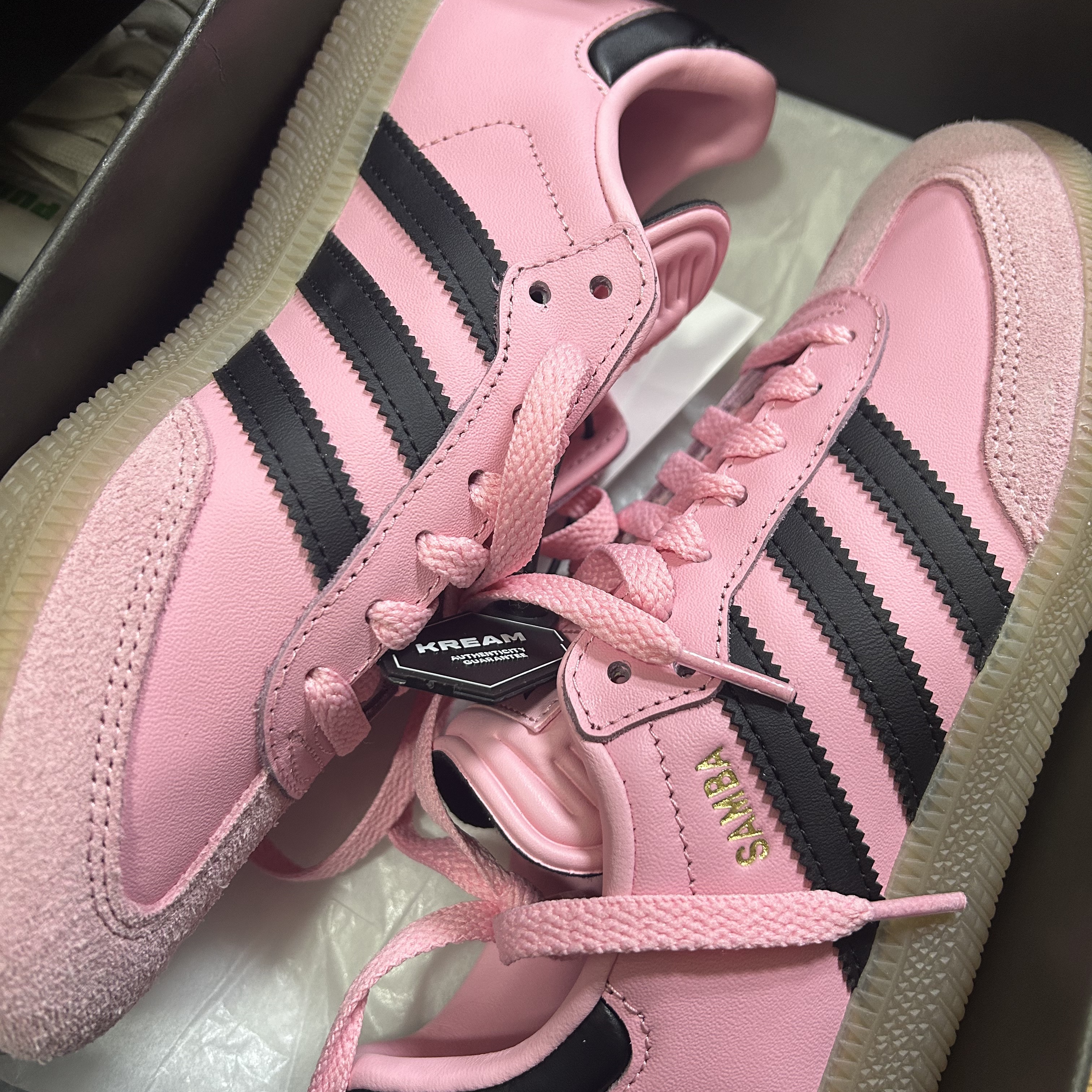 Adidas x Inter Miami CF Samba Pink Core Black 착용 스타일