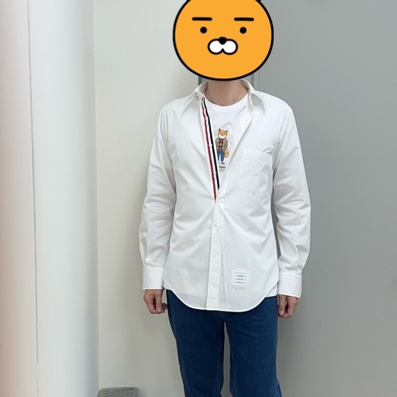 Maison Kitsune Dressed Fox Regular T-Shirt White, Thom Browne Oxford Classic Grosgrain Placket Shirt White 착용 스타일