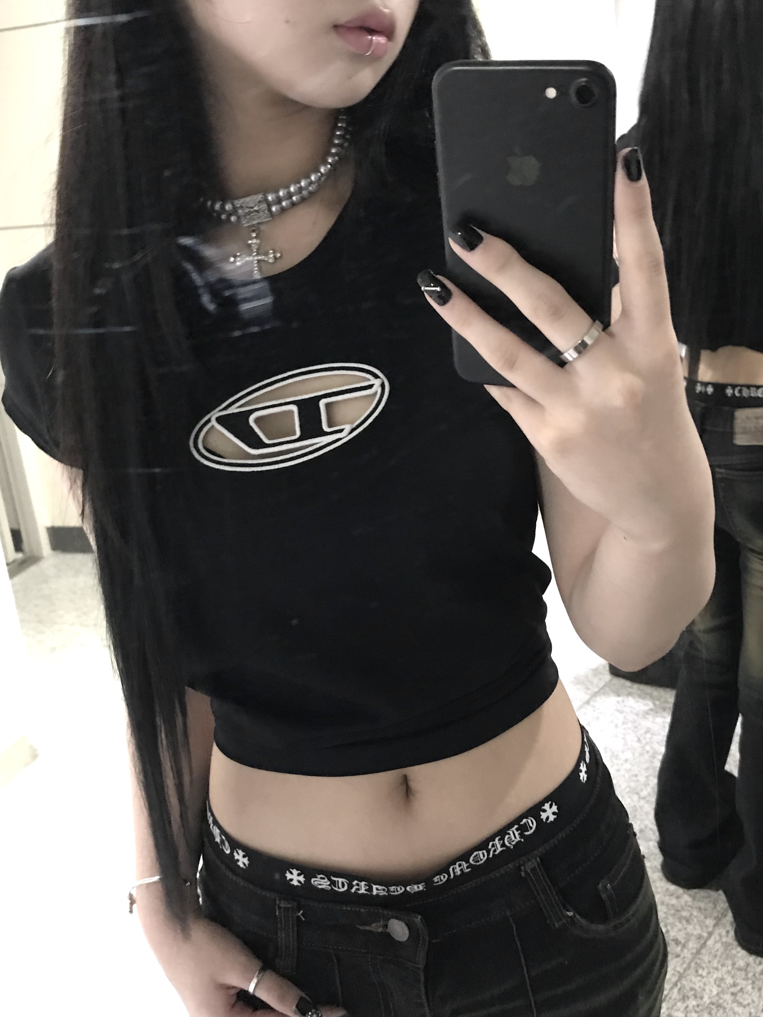 Chrome Hearts Boxer Brief Black, (W) Diesel T-Angie Peekaboo Logo T-Shirt Black 착용 스타일