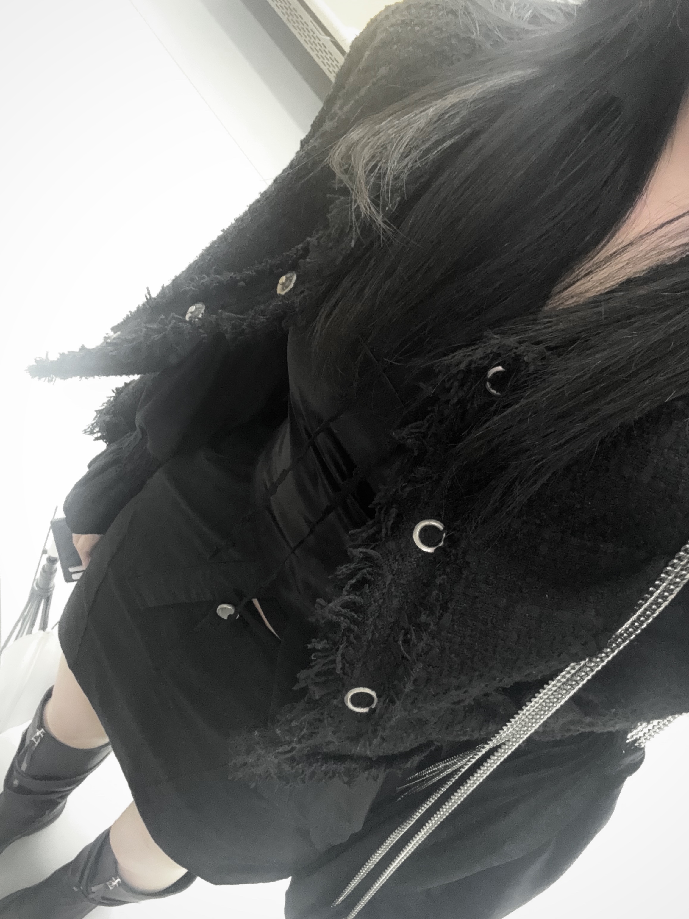 (W) Bohemian Seoul Rough Round Tweed Jacket Black, (W) Bohemian Seoul Mini Skirt Black 착용 스타일