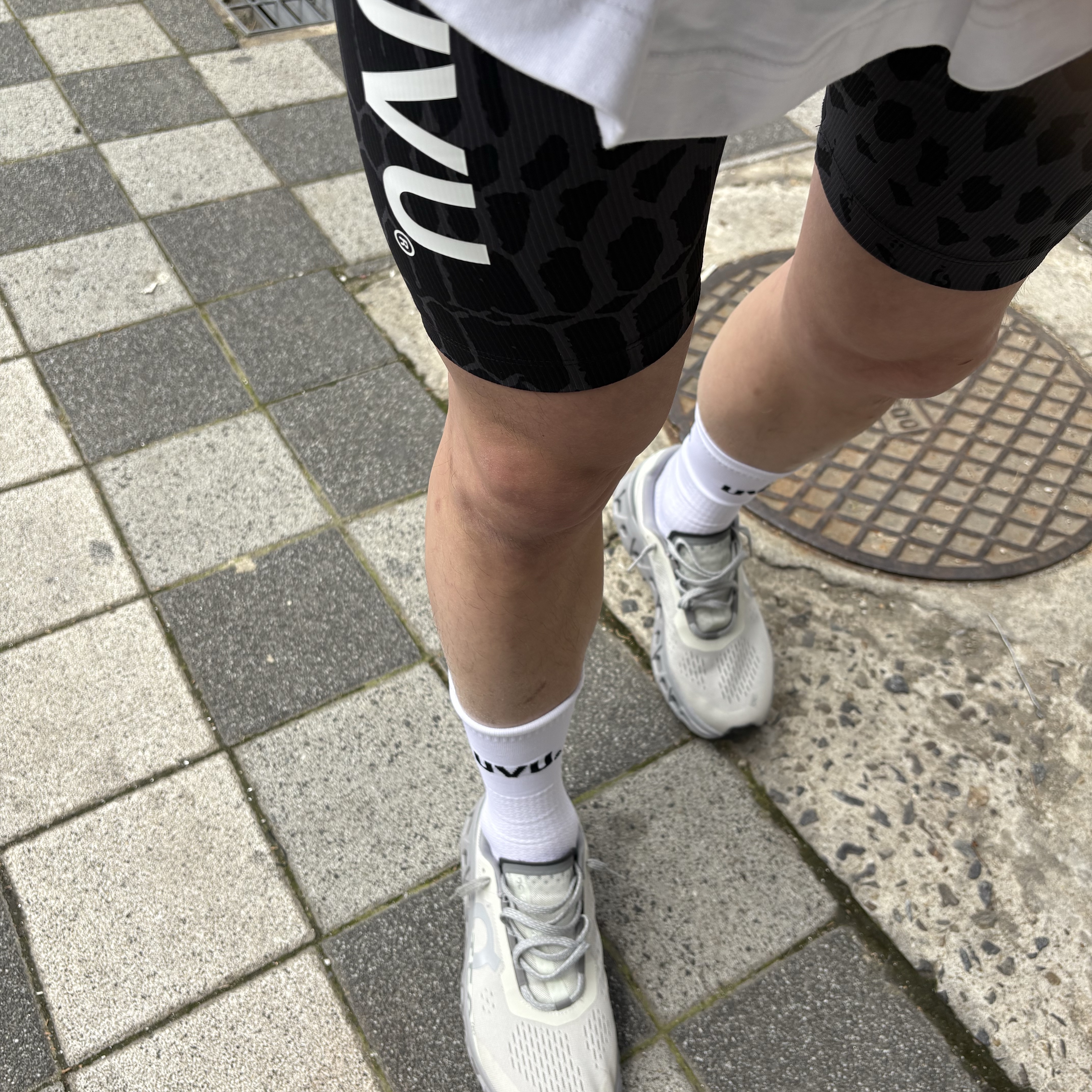 UVU Berlin 24 Half Tight Black Grey, UVU Running Sock White 착용 스타일