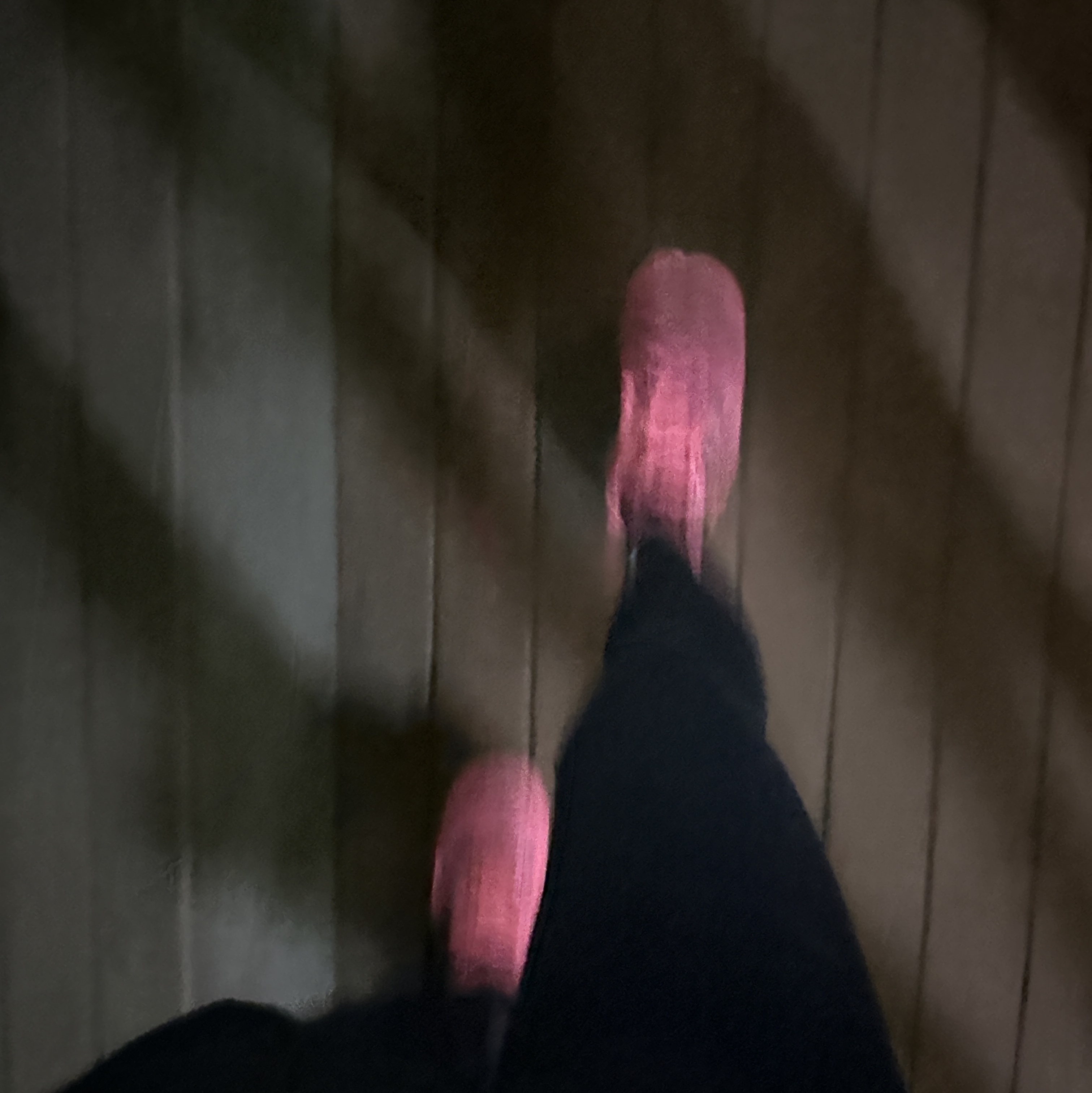 New Balance Fuelcell Rebel v4 Ultra Pink Black - 2E Wide, (W) New Balance FuelCell Rebel v4 Ultra Pink Black - D Wide 착용 스타일