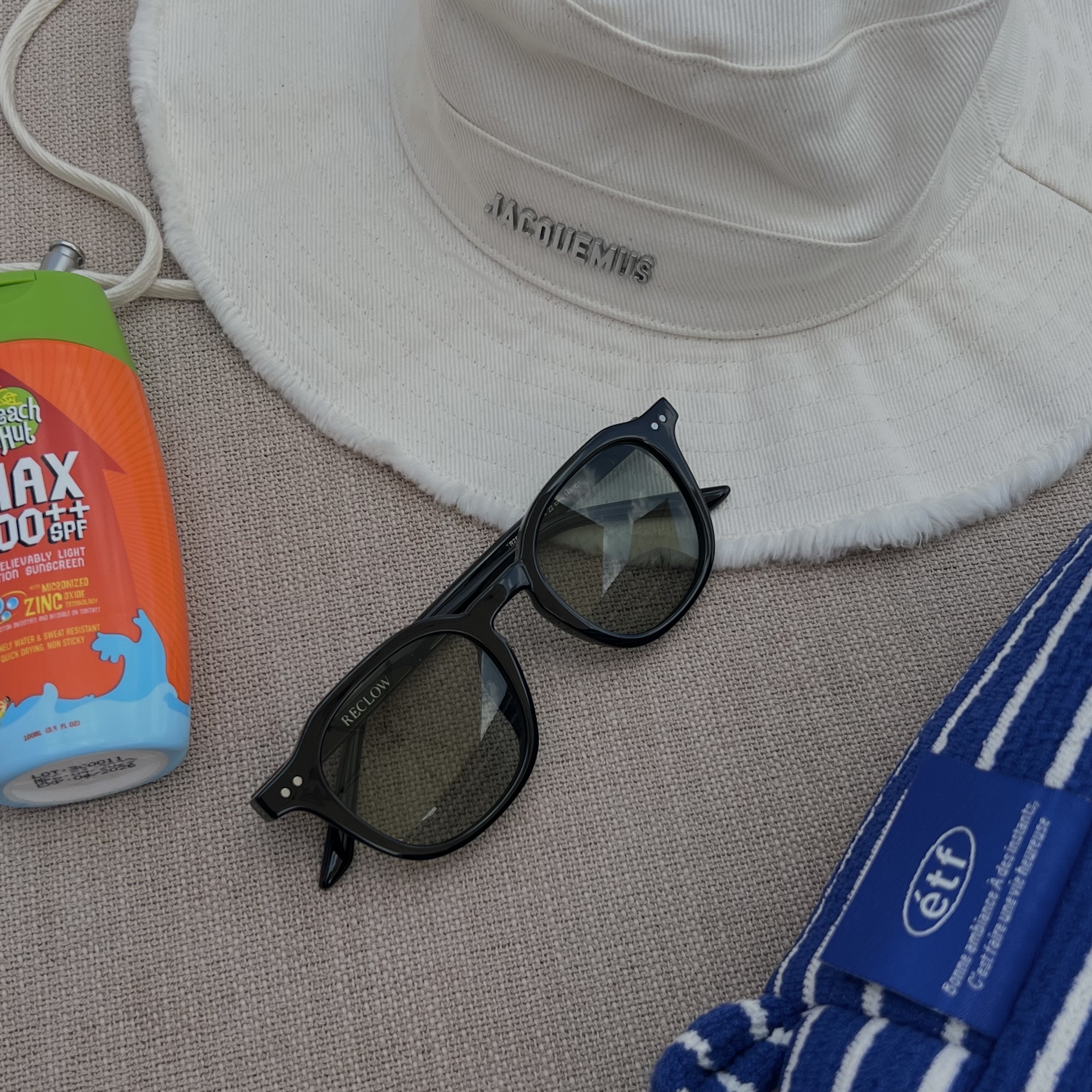 Jacquemus Le Bob Artichaut Bucket Hat Off White 착용 스타일