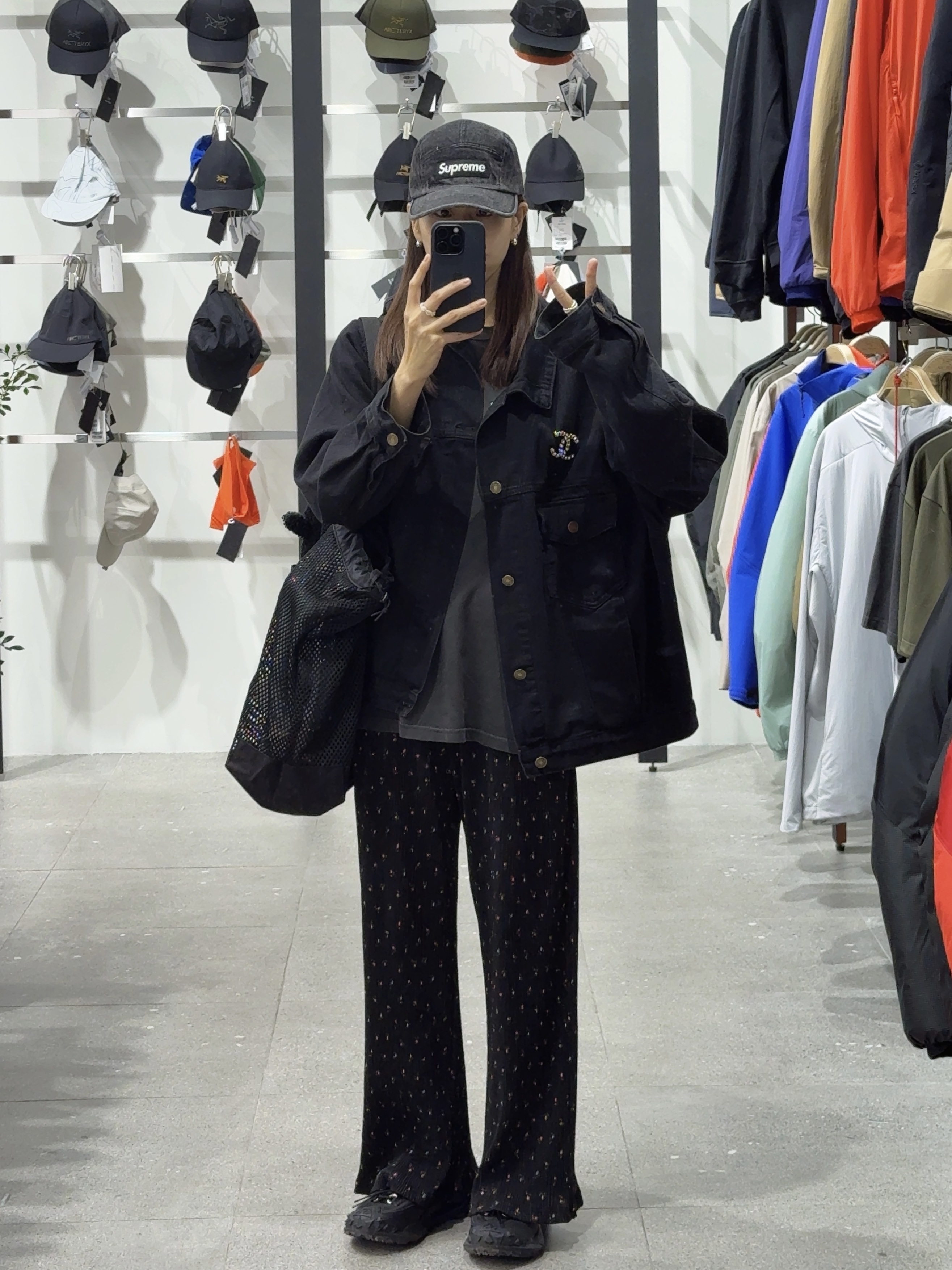 Supreme Denim Camp Cap Black - 23SS, Nike x Comme des Garcons Homme Plus ACG Mountain Fly 2 Low Black 착용 스타일 - 2