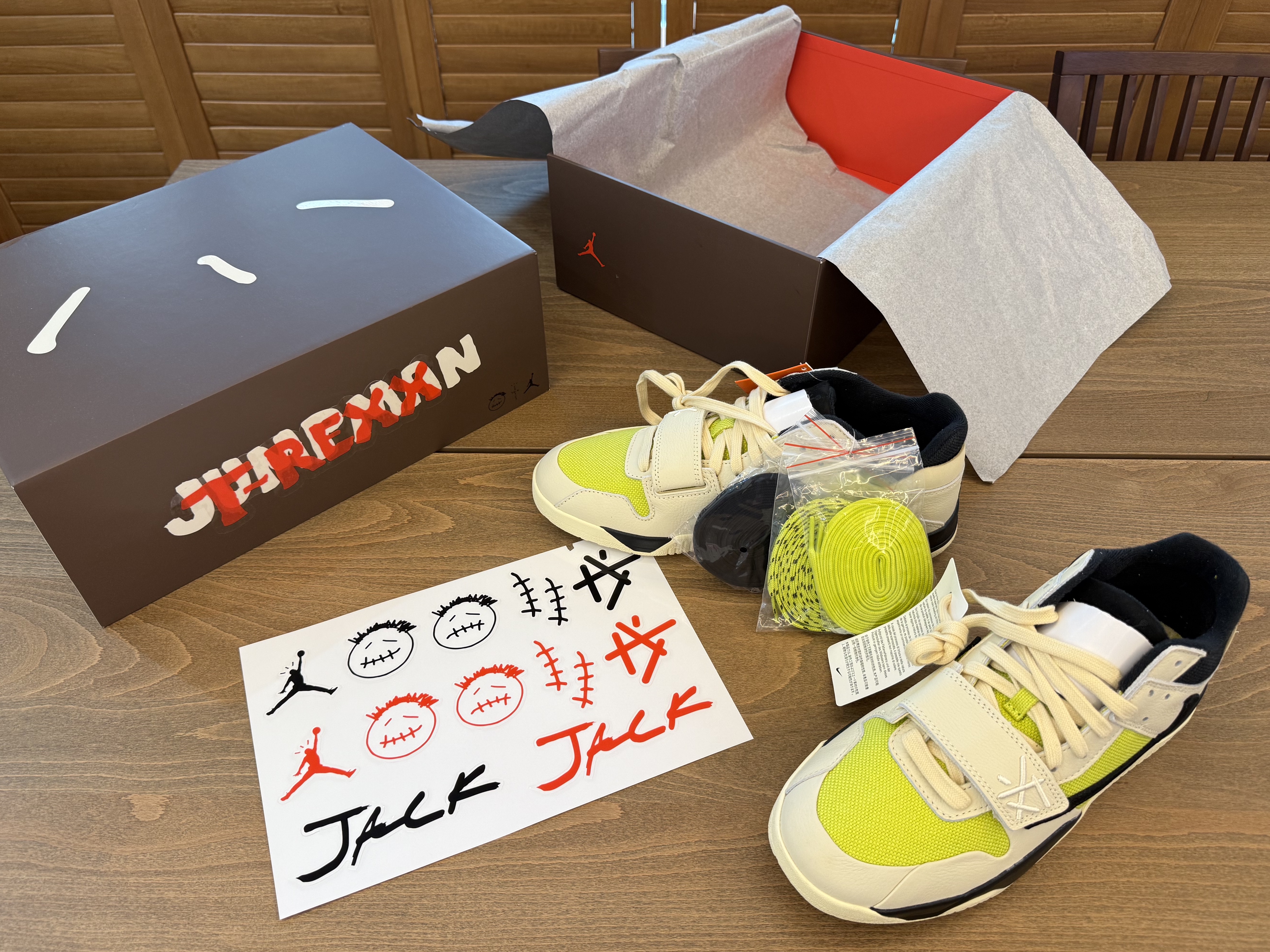 Jordan x Travis Scott Jumpman Jack TR Bright Cactus 착용 스타일 - 1