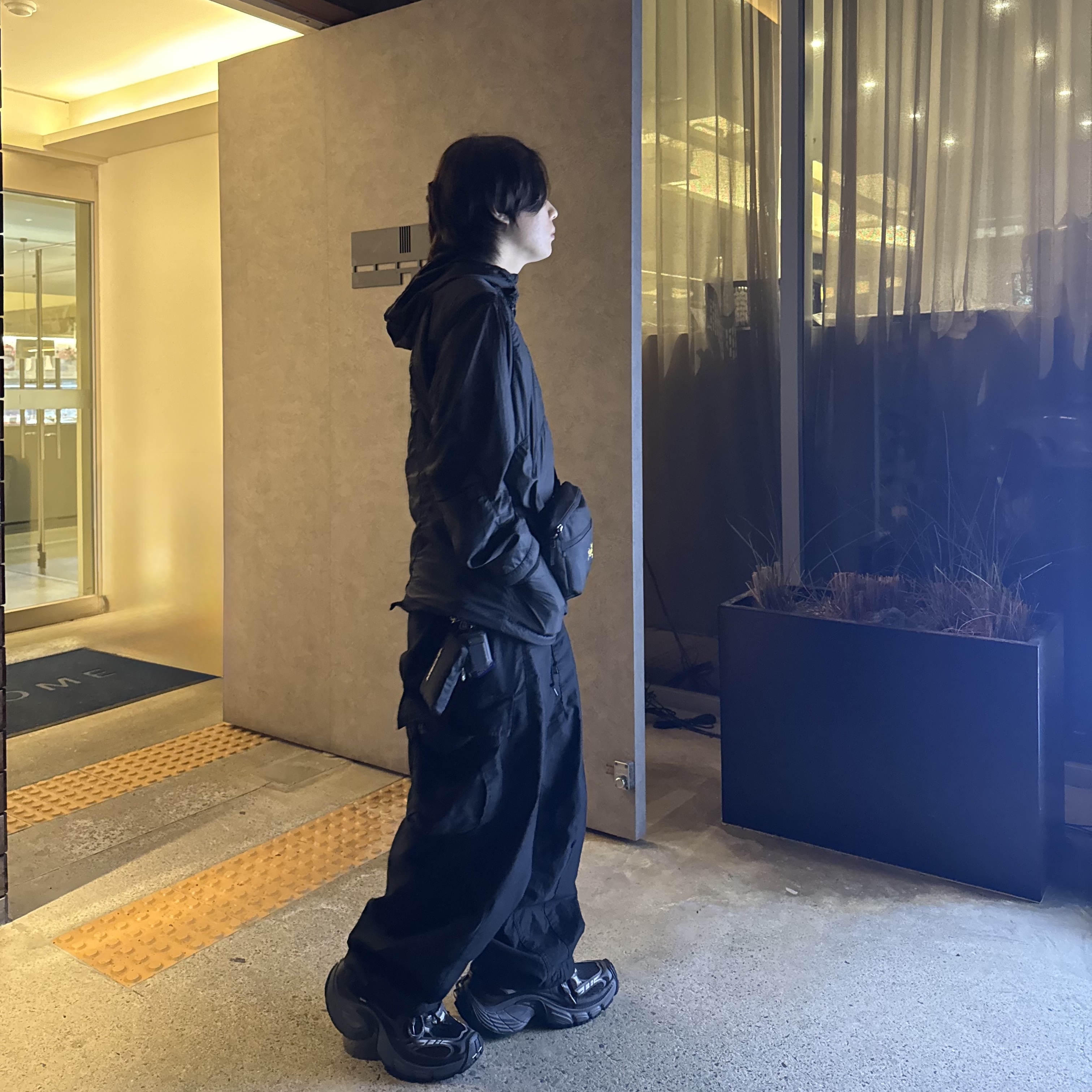 Needles H.D. BDU Pants Black, Mischief Rhombus Carabiner Pouch Black 착용 스타일 - 1