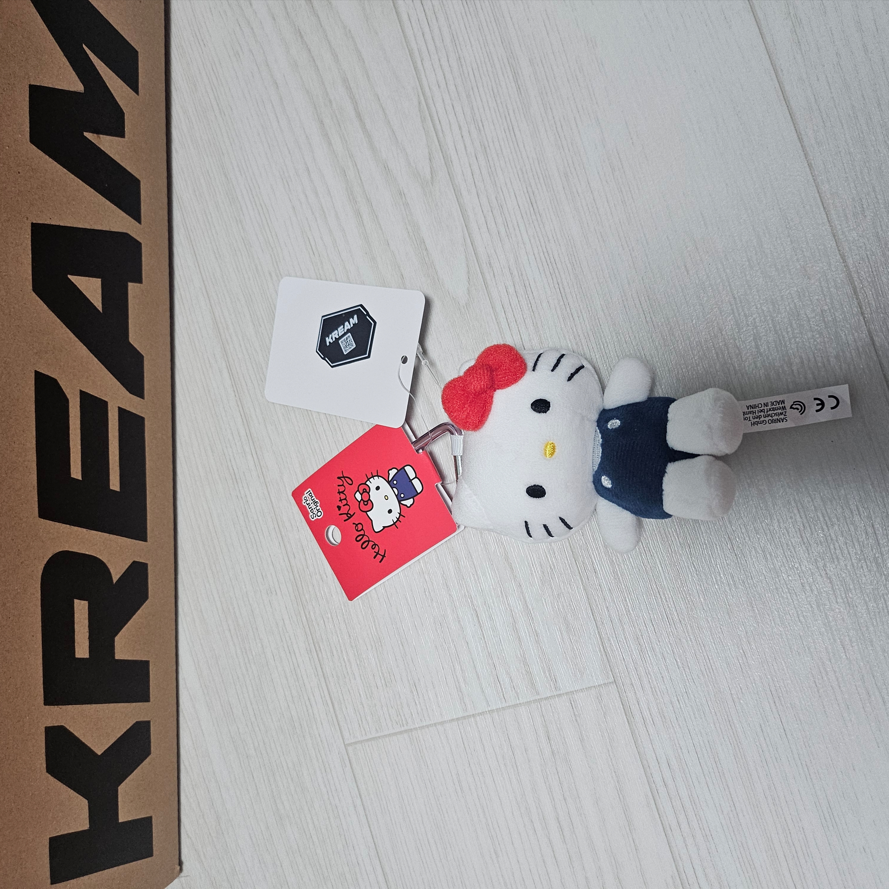 Sanrio Hello Kitty Mini Mascot Holder 착용 스타일 - 1