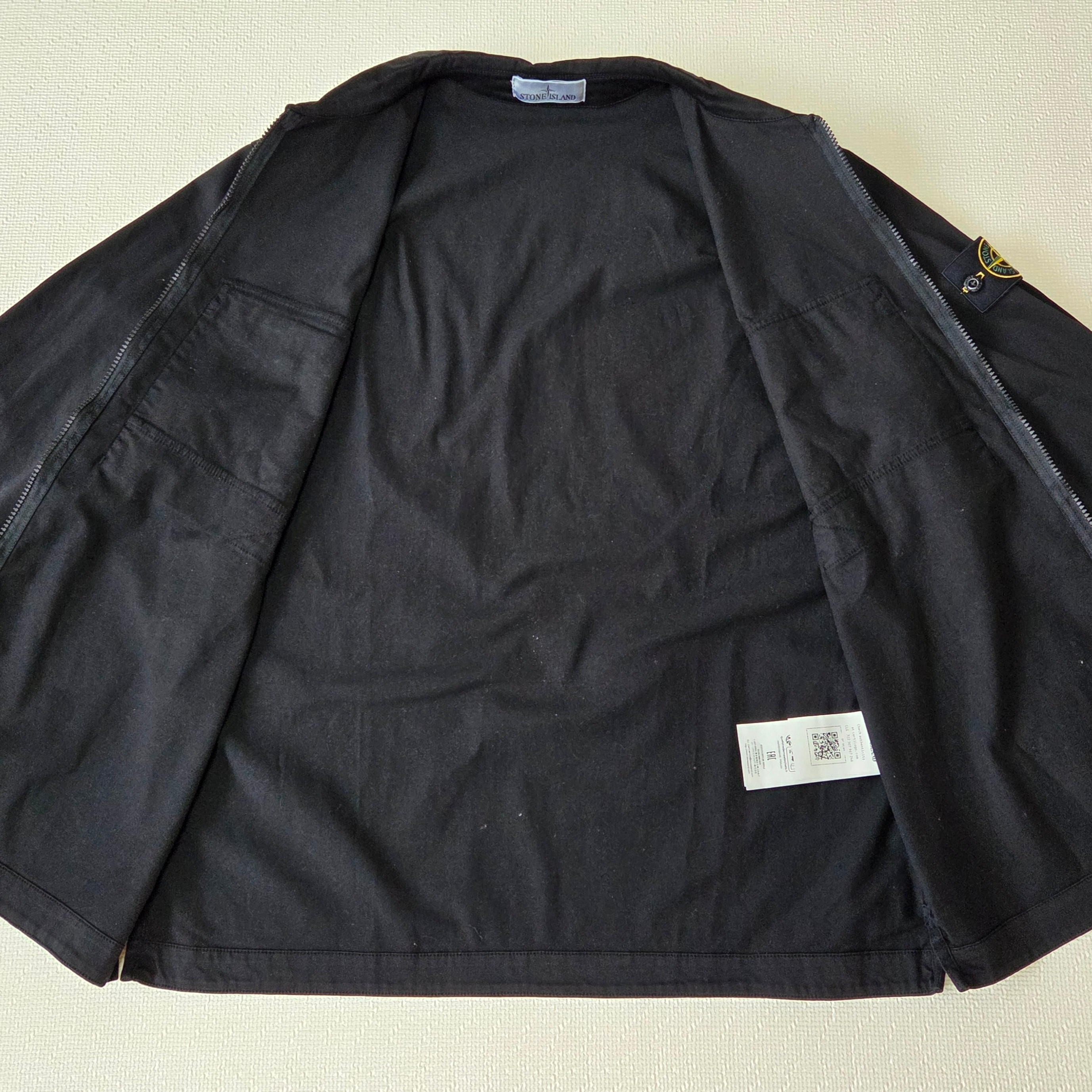 Stone Island 1200128 Organic Stretch Cotton Satin Overshirt Black - 25SS 착용 스타일 - 3