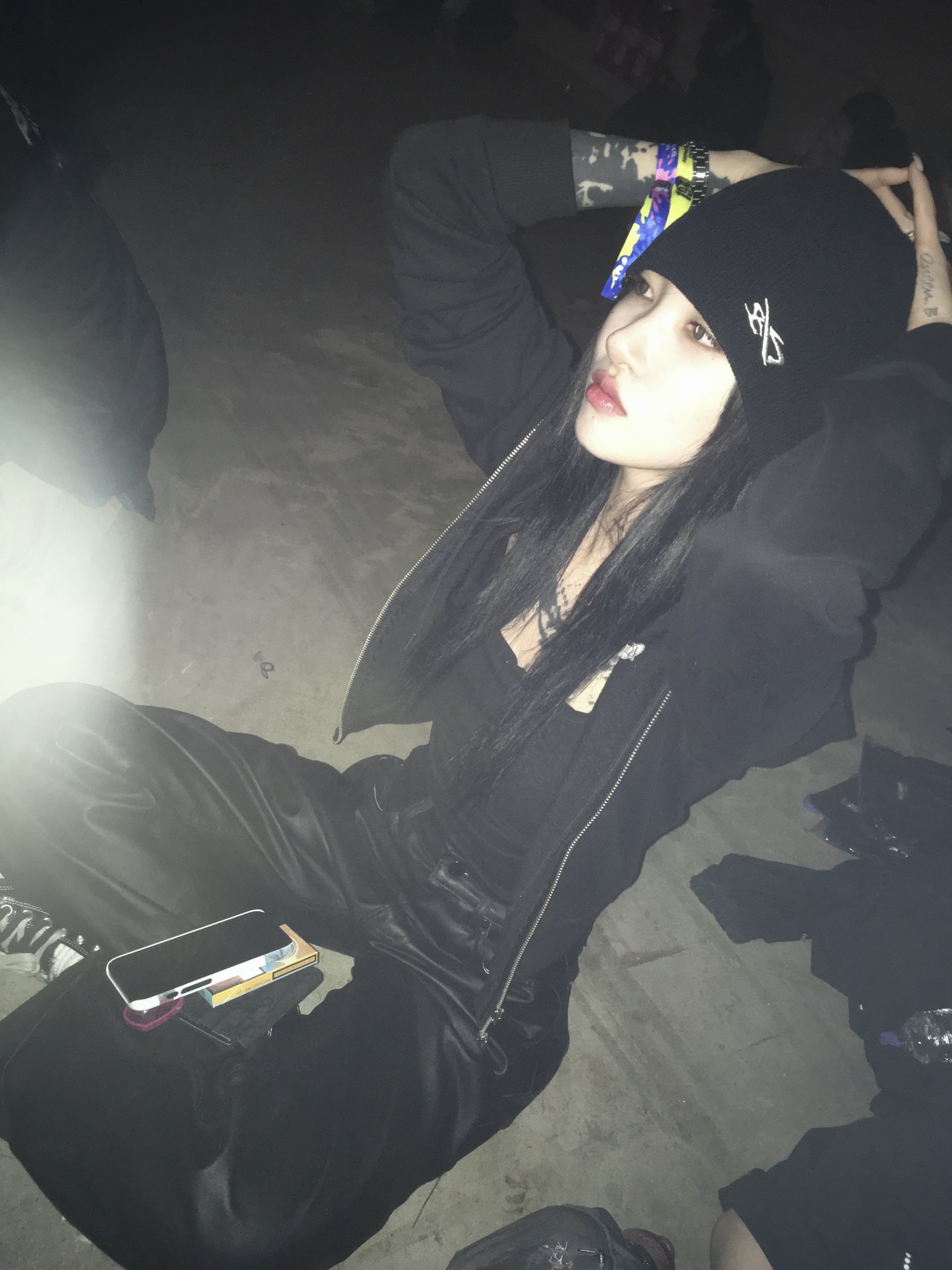 PACOSPLY Field Metal Beanie Black, Converse x Drkshdw Turbodrk Chuck 70 Hi Black Lacquered Denim 착용 스타일 - 1