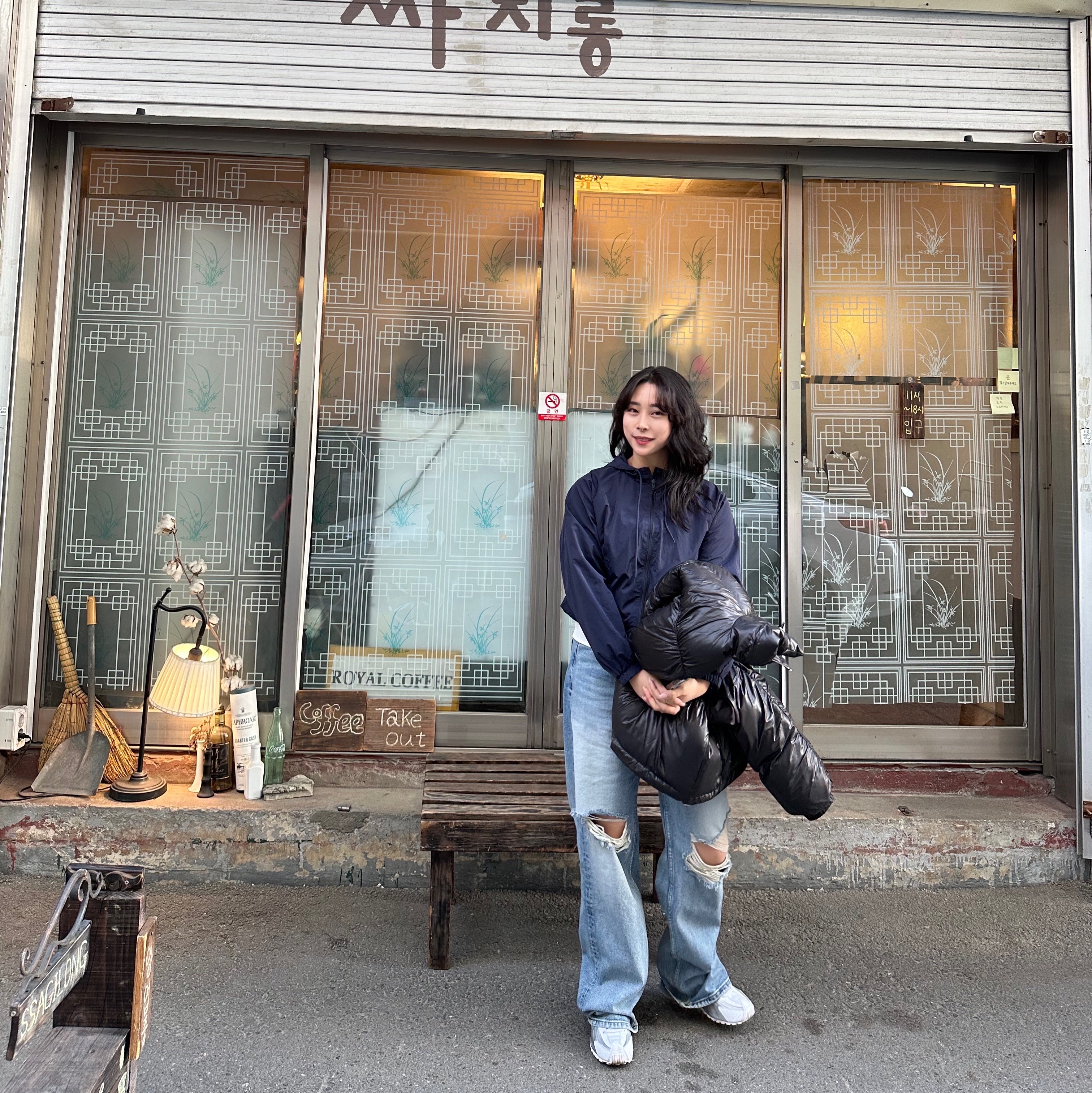 (W) Nike Shox R4 White Metallic Silver, Nike ACG Storm-Fit ADV Cascade Rains Full Zip Jacket Photon Dust - Asia 착용 스타일 - 1