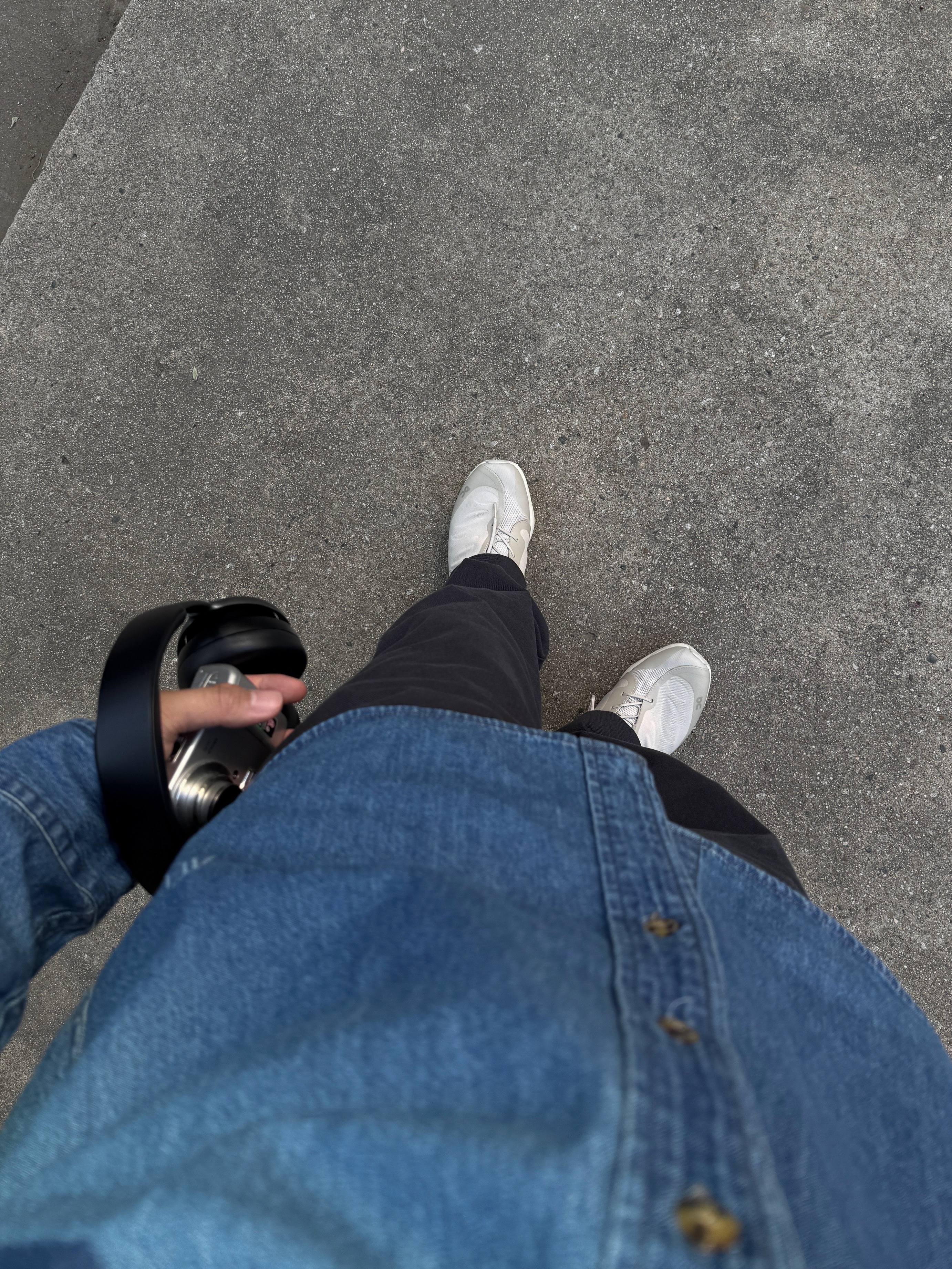 On Running x Post Archive Faction (Paf) Cloudventure Peak Ice Moon, Uniqlo x JW Anderson Denim Shirt Blue - KR 착용 스타일 - 1