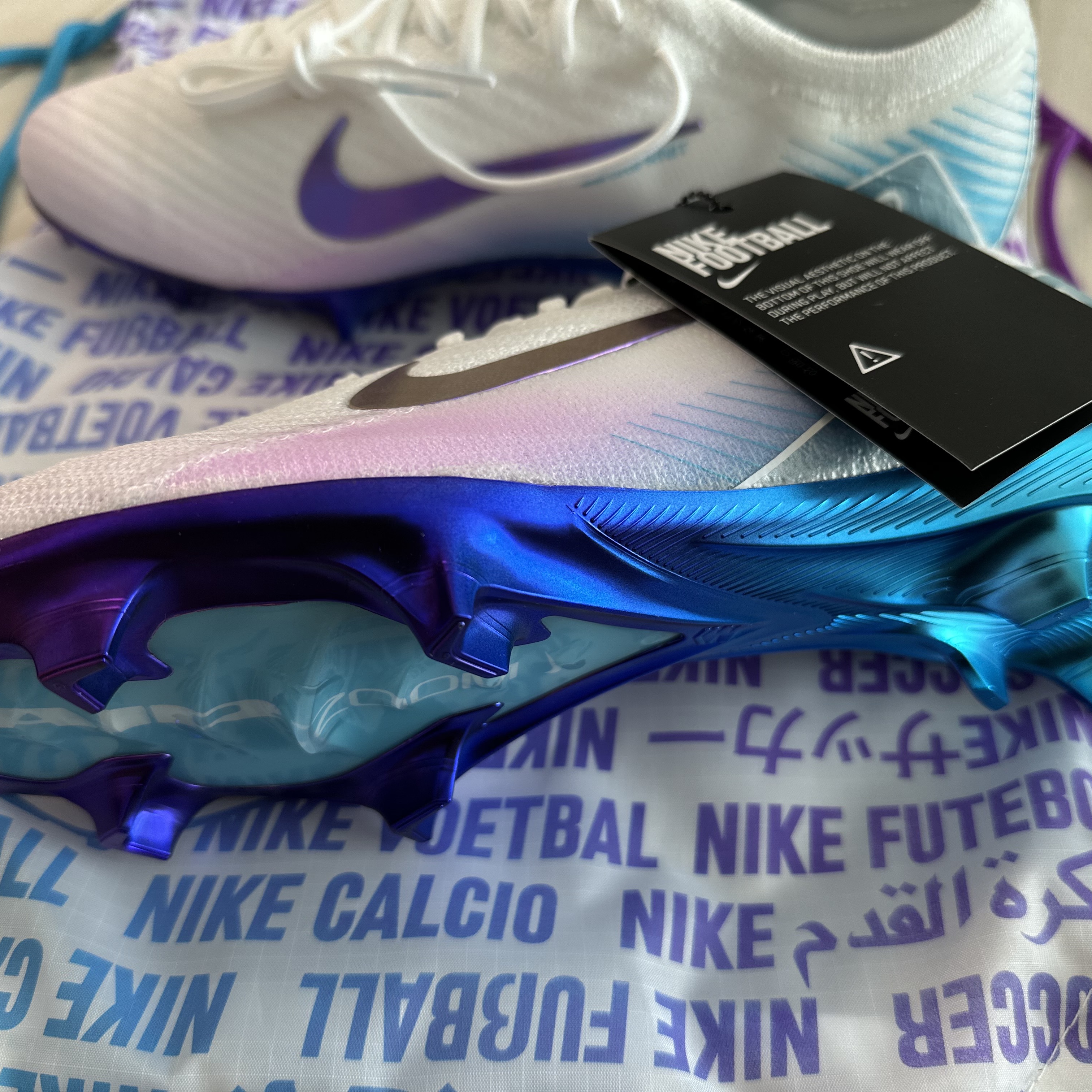 Nike Zoom Mercurial Vapor 16 Elite LV8 FG White Multi Colour 착용 스타일 - 2