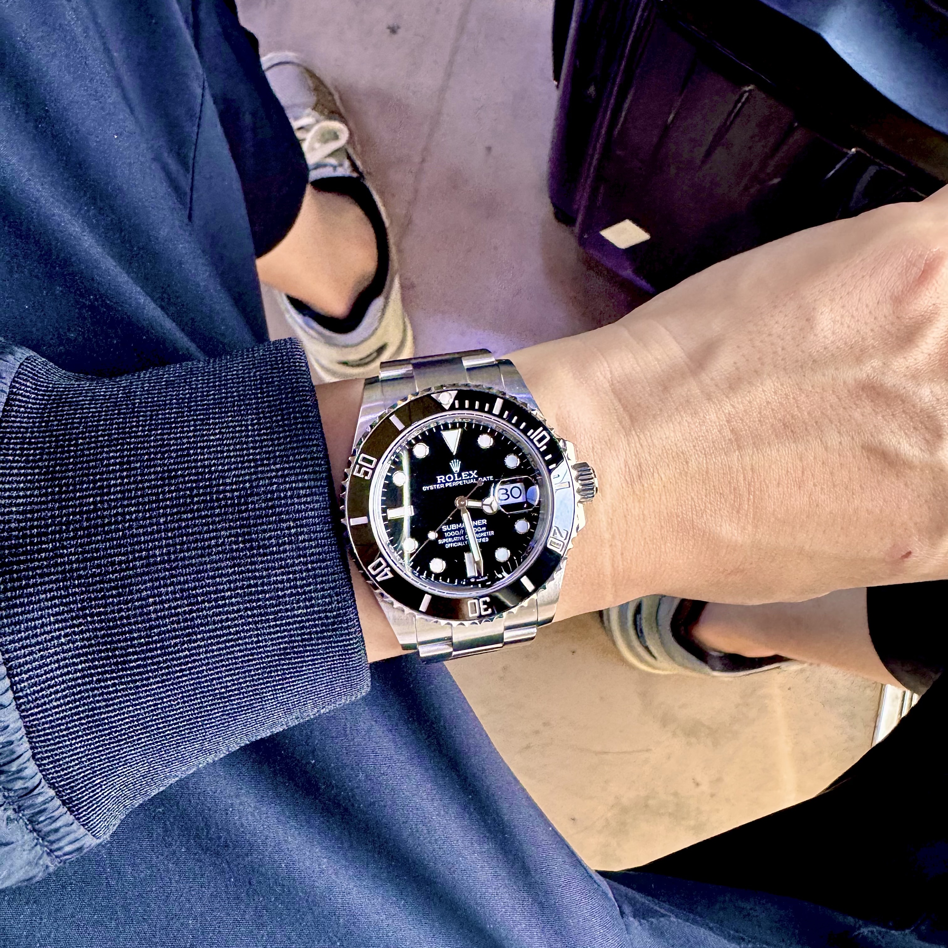 Rolex Submariner Date 41mm 126610LN Black Oyster 착용 스타일