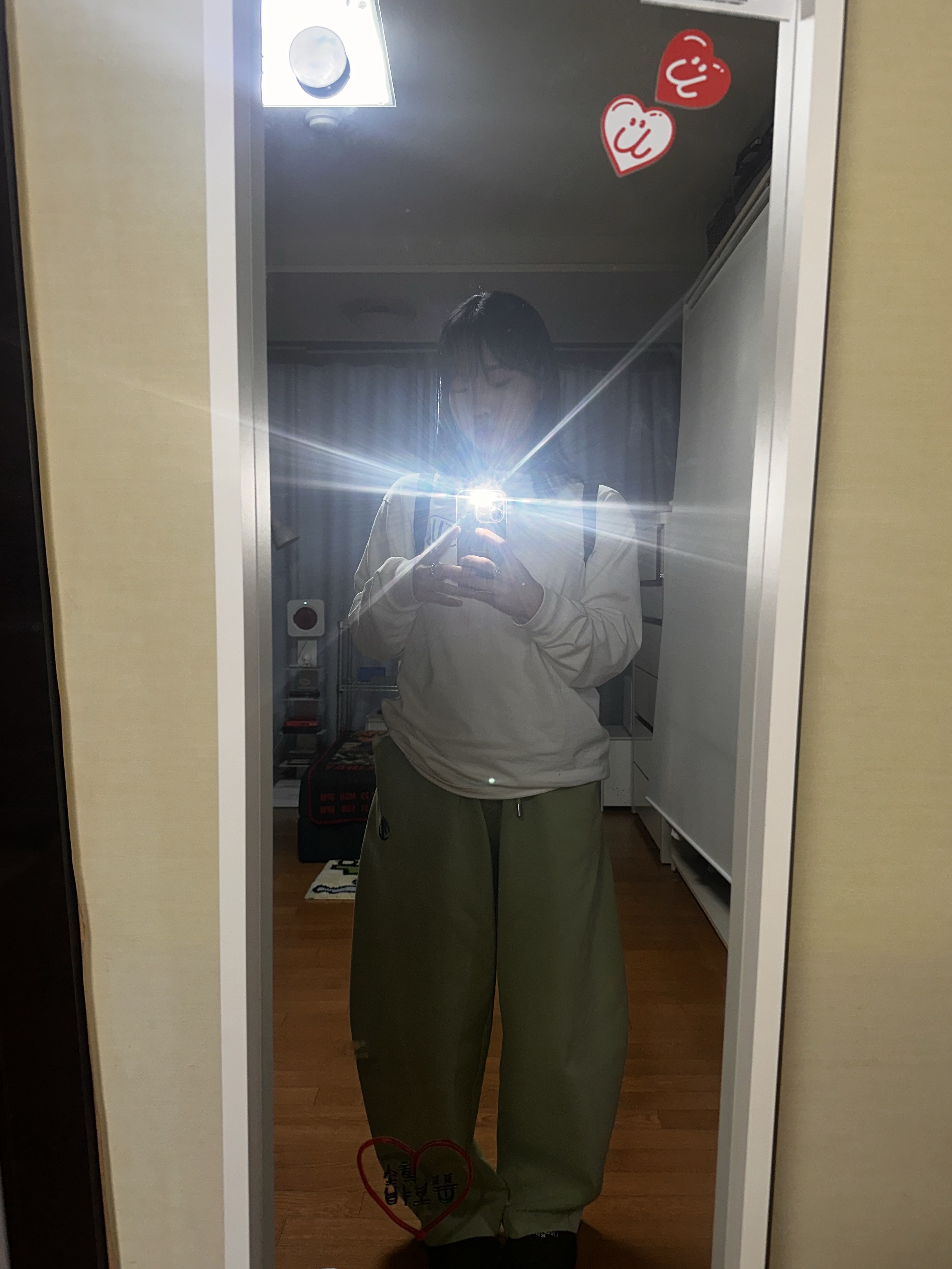 Zara x Ader Error Jogger Pants Light Green, Deus Ex Machina Seongsu Long Sleeve T-Shirt White Midnight Blue ์ฐฉ์ฉ ์คํ์ผ - 3