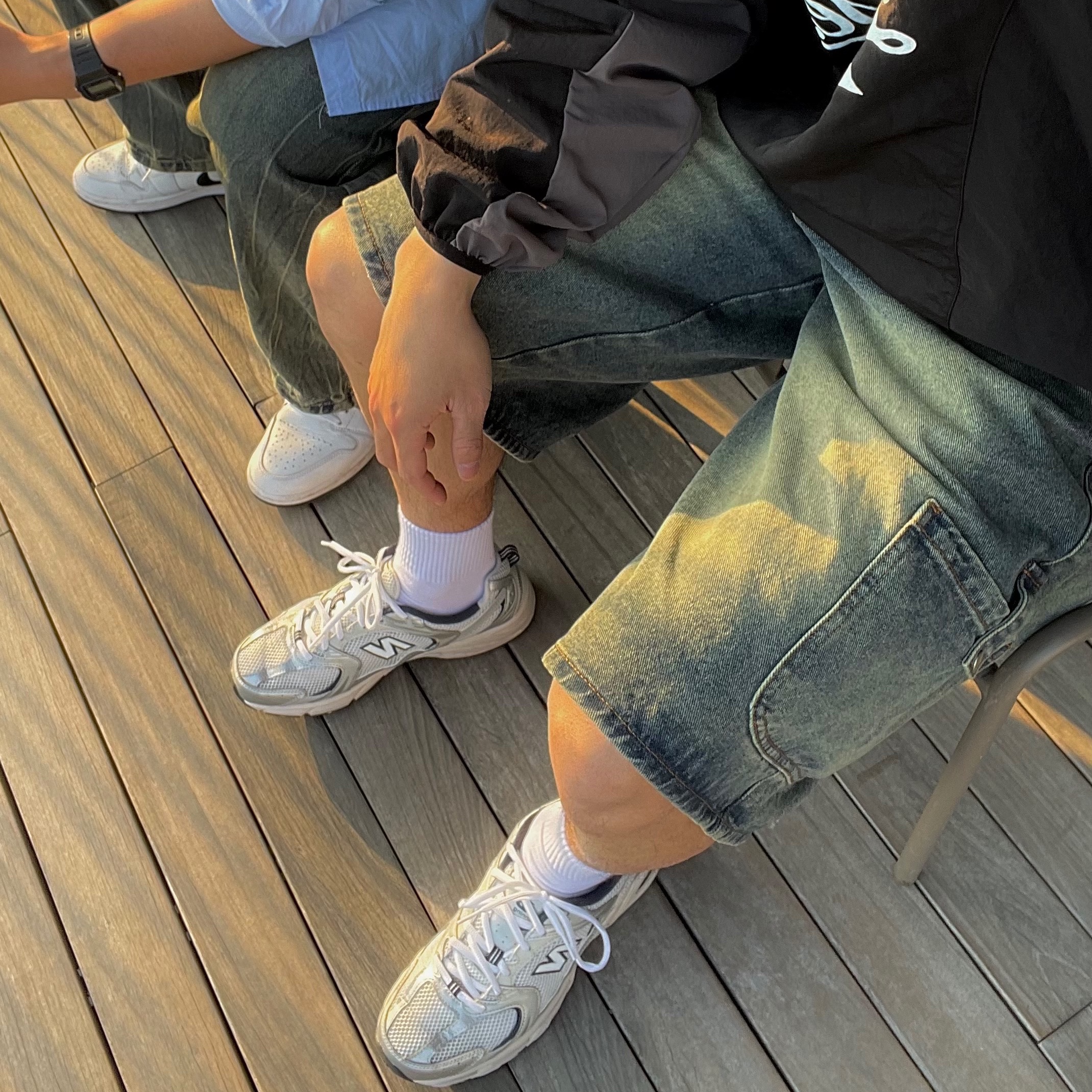 New Balance 530 Steel Grey 착용 스타일 - 2