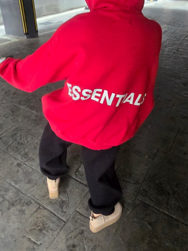 Undermycar Mu.03 Anti Fxxking Logo Play Oversized Sweat Jogger Black 착용 스타일 - 5