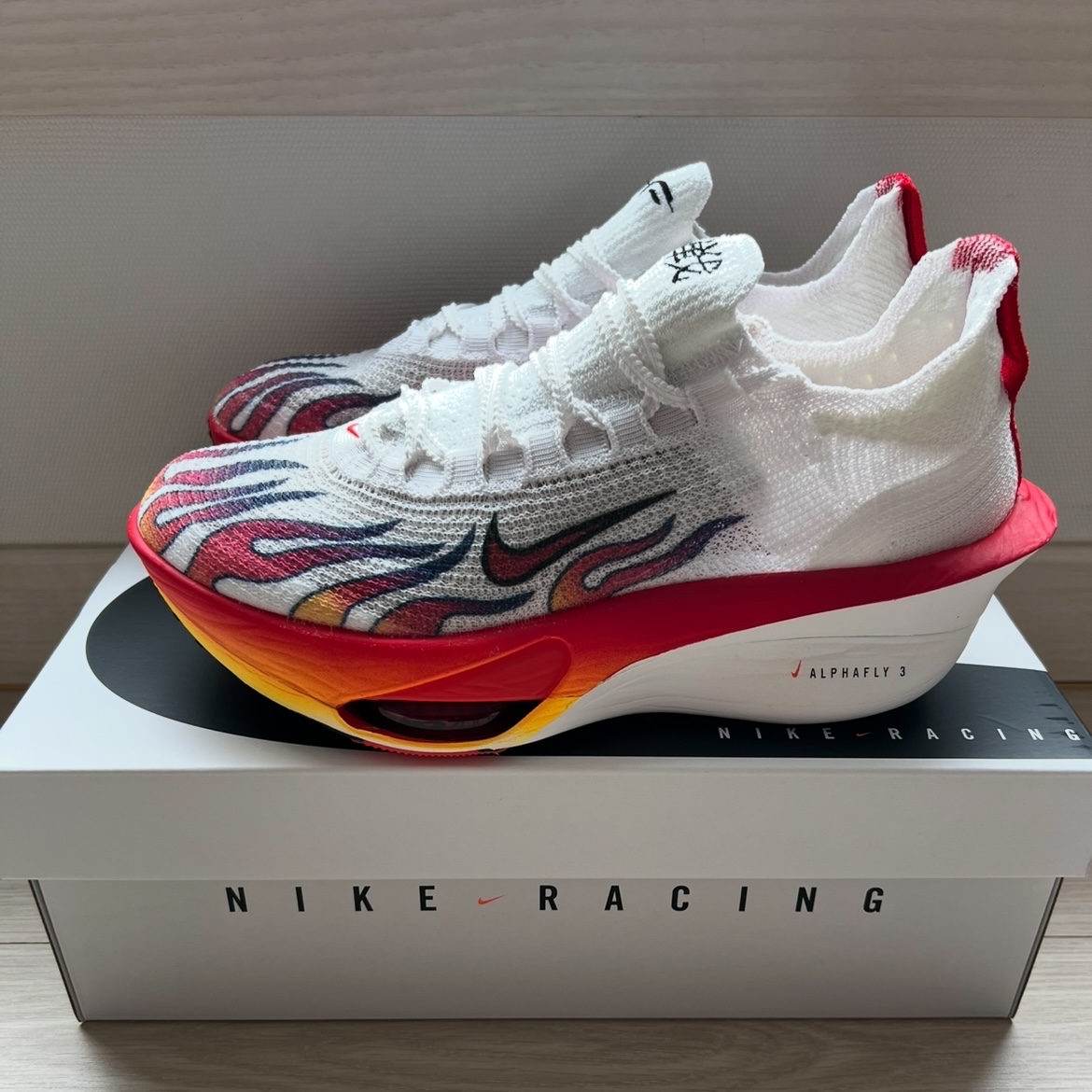 Nike Air Zoom Alphafly Next% 3 PRM White Habanero Red 착용 스타일