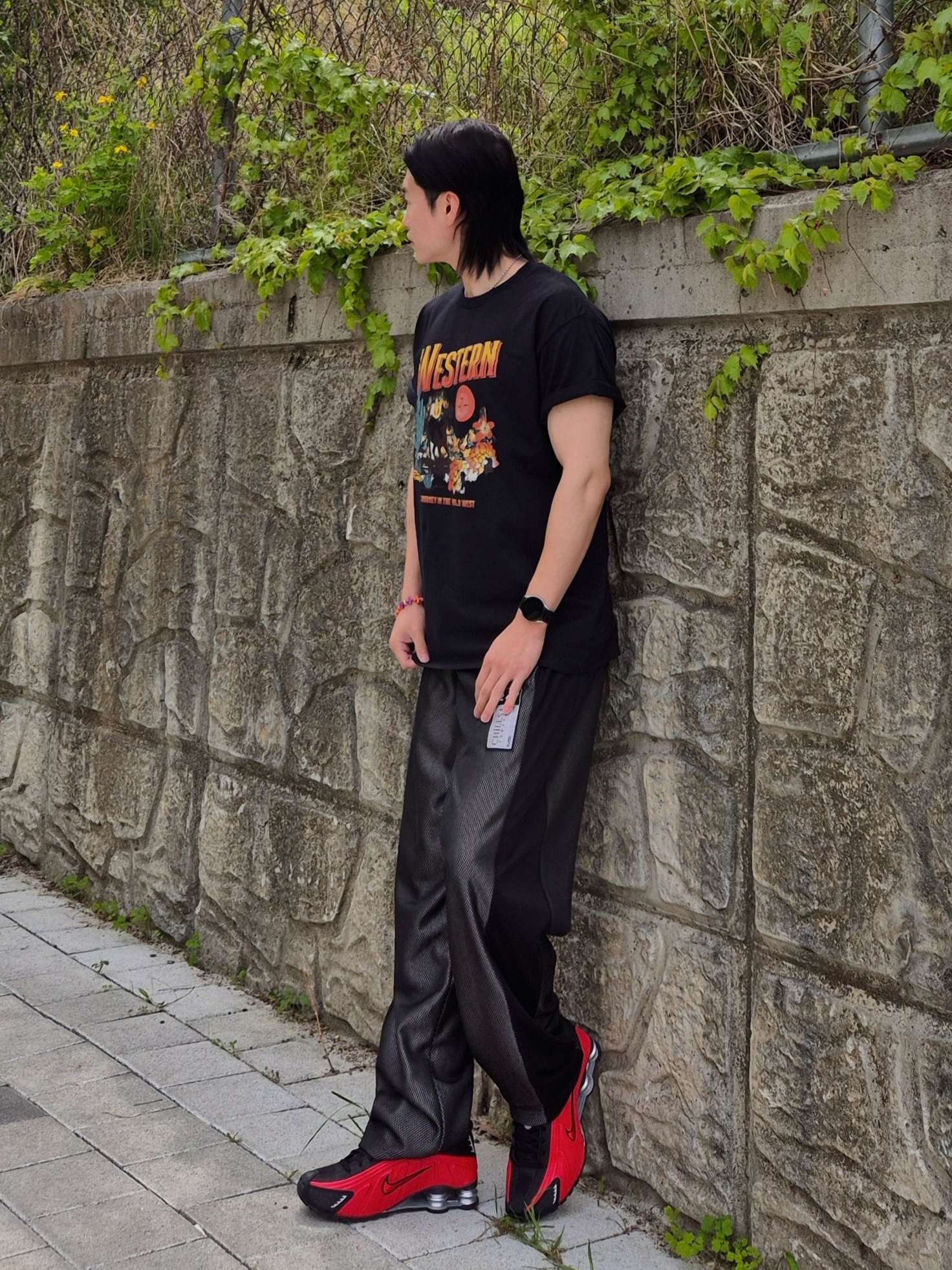 Gildan X American Collection Western T-Shirt Black 착용 스타일 - 4