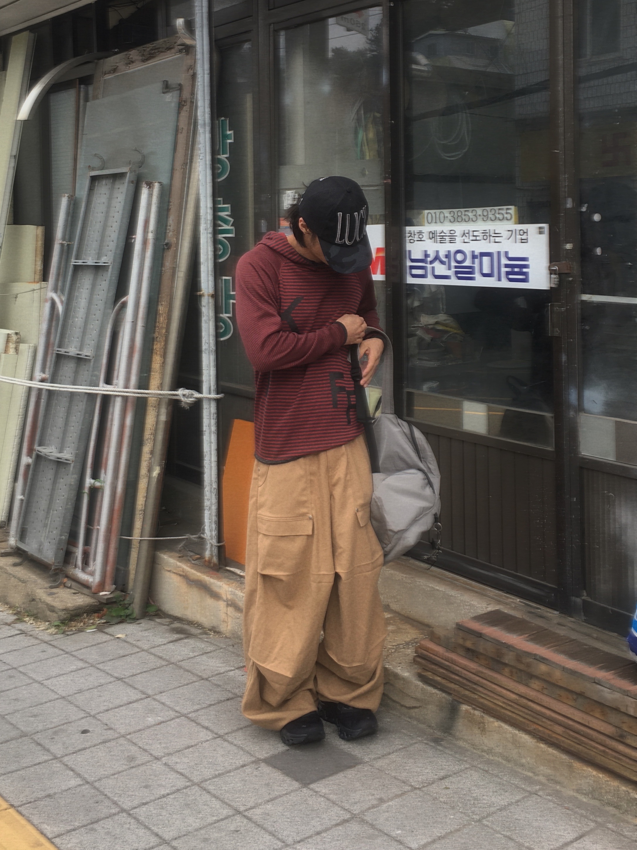 On Running Cloudmonster Void Black 착용 스타일 - 2