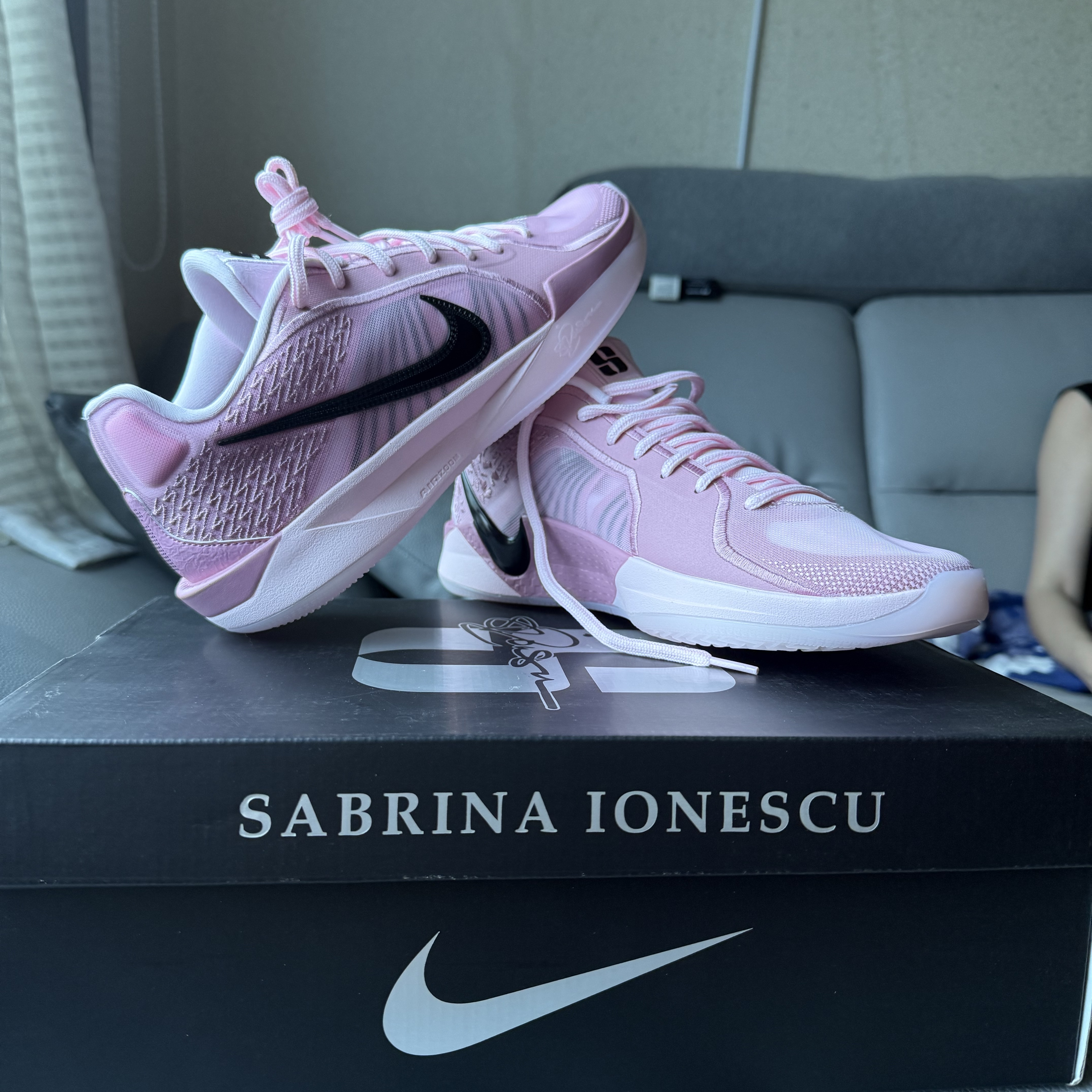Nike Sabrina 2 EP Pink Foam Black 착용 스타일