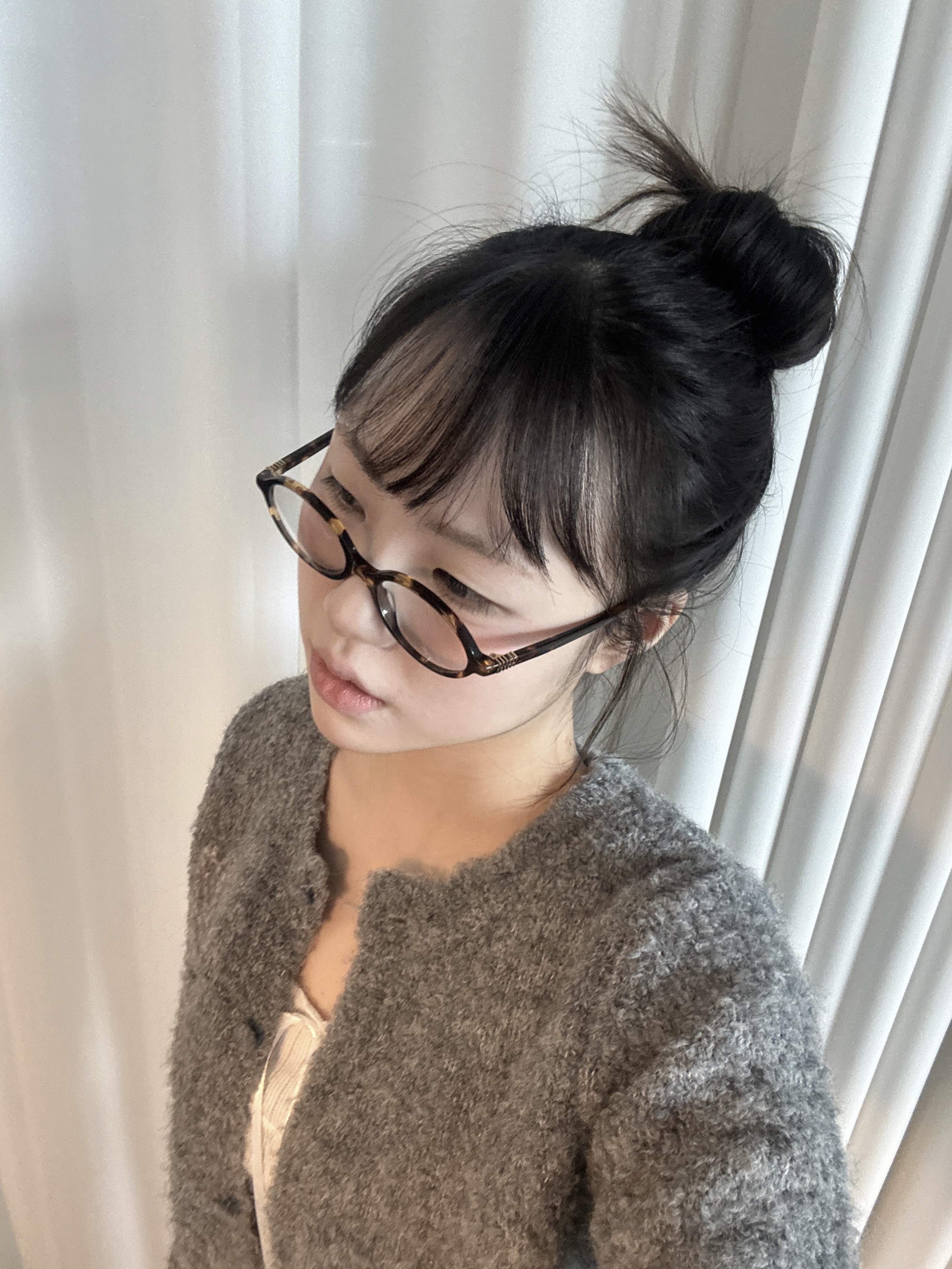 (W) Miu Miu Regard Sunglasses Blue Lenses Honey Tortoiseshell Acetate Standard fit 착용 스타일 - 3