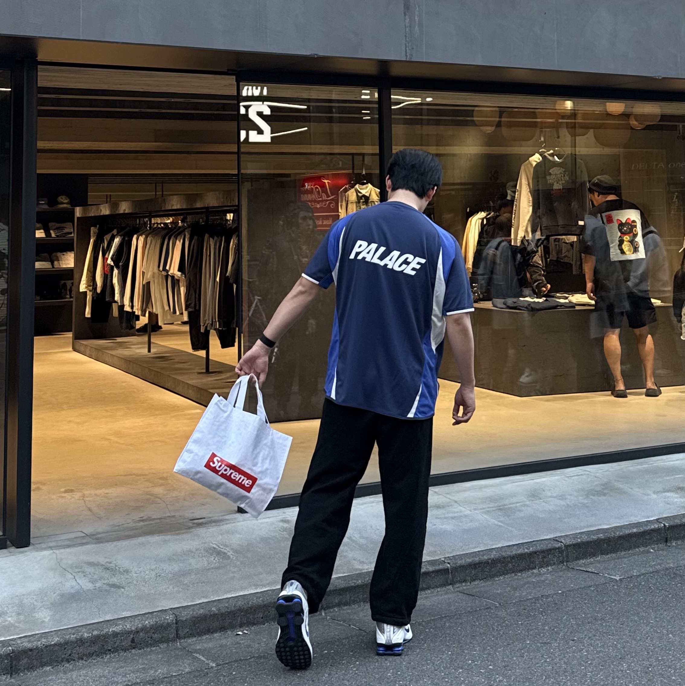 Palace Pro Jersey Ultra - 23FW, Nike Shox R4 White Racer Blue 착용 스타일