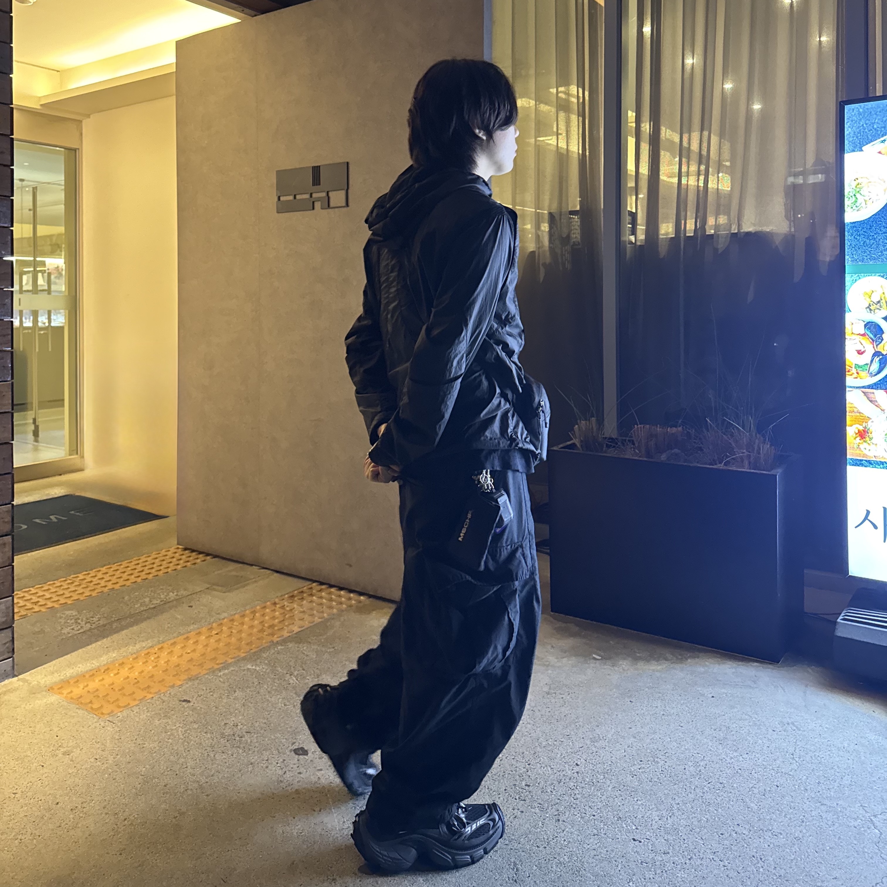 Needles H.D. BDU Pants Black, Mischief Rhombus Carabiner Pouch Black 착용 스타일 - 2