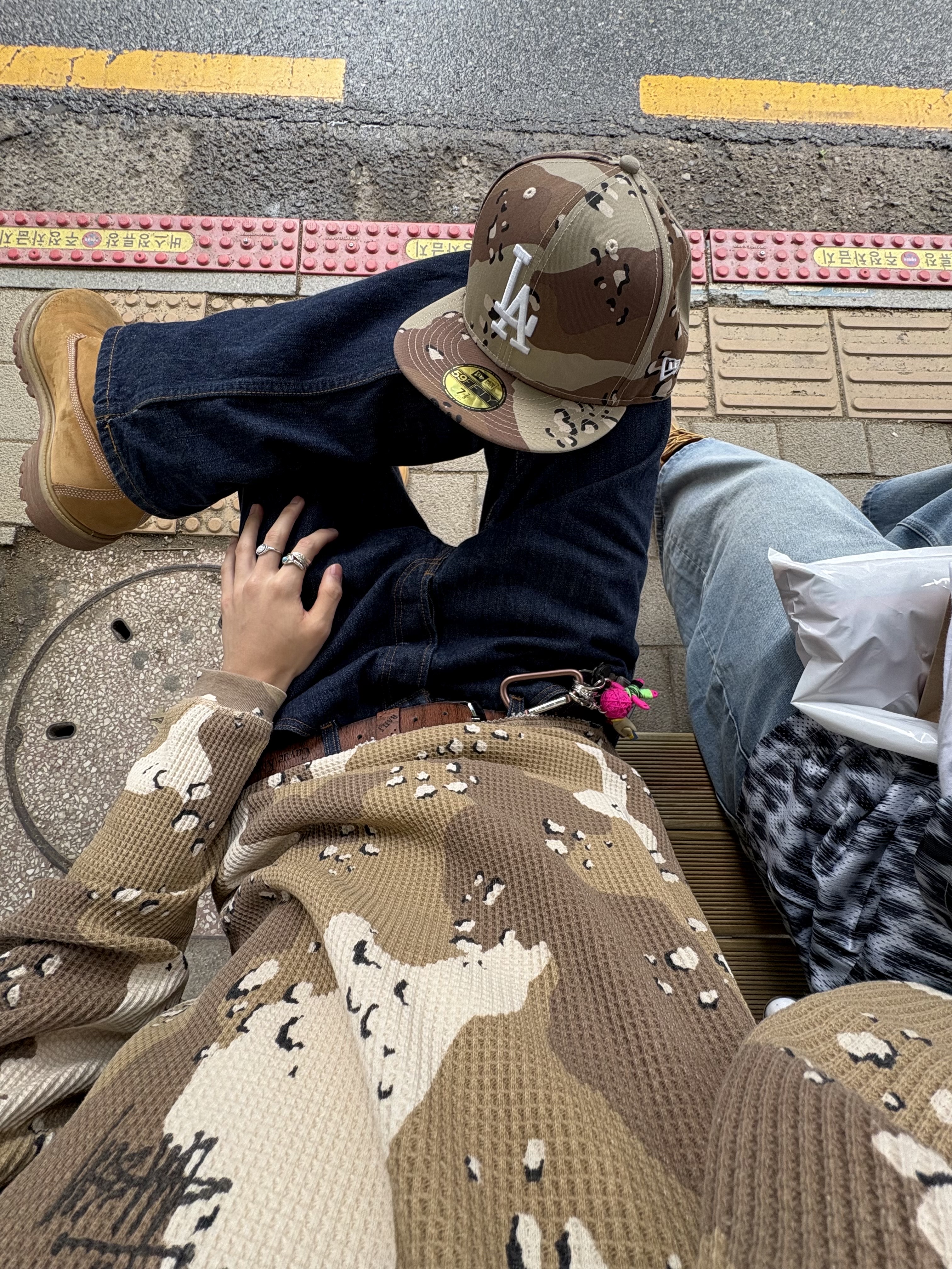 Stussy Raglan Thermal LS Crew Desert Camo, Timberland Premium 6 inch Waterproof Boot Wheat Nubuck - Wide 착용 스타일 - 2
