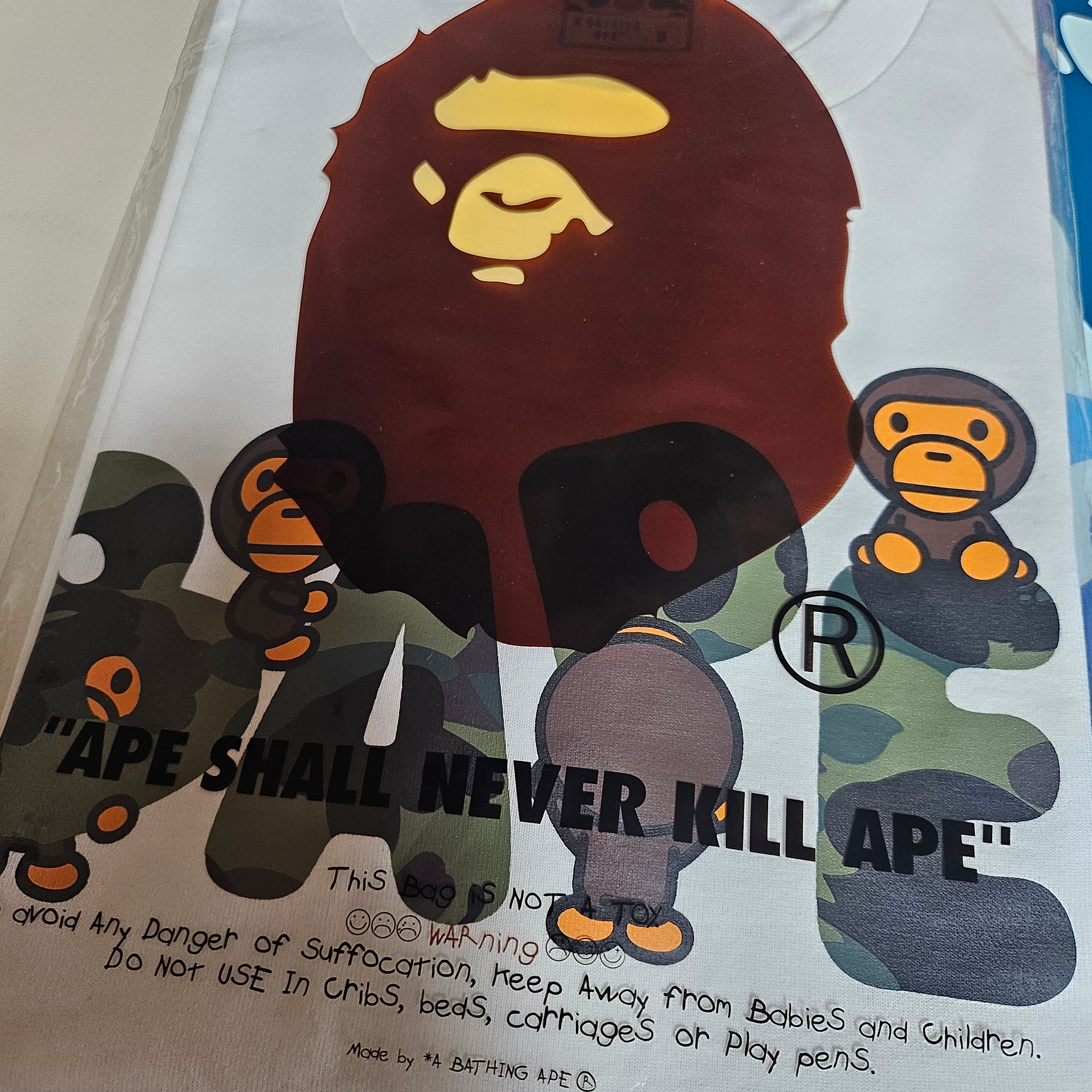 (W) BAPE 1st Camo Milo Bape Logo T-Shirt White Green 착용 스타일