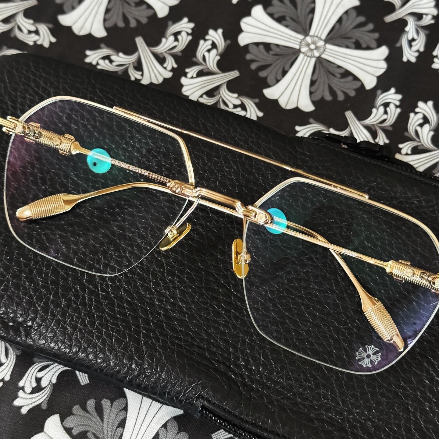 Chrome Hearts Rodsicle Black, Chrome Hearts Vagasoreass Gold Plated Matte Gold Plated 착용 스타일 - 3