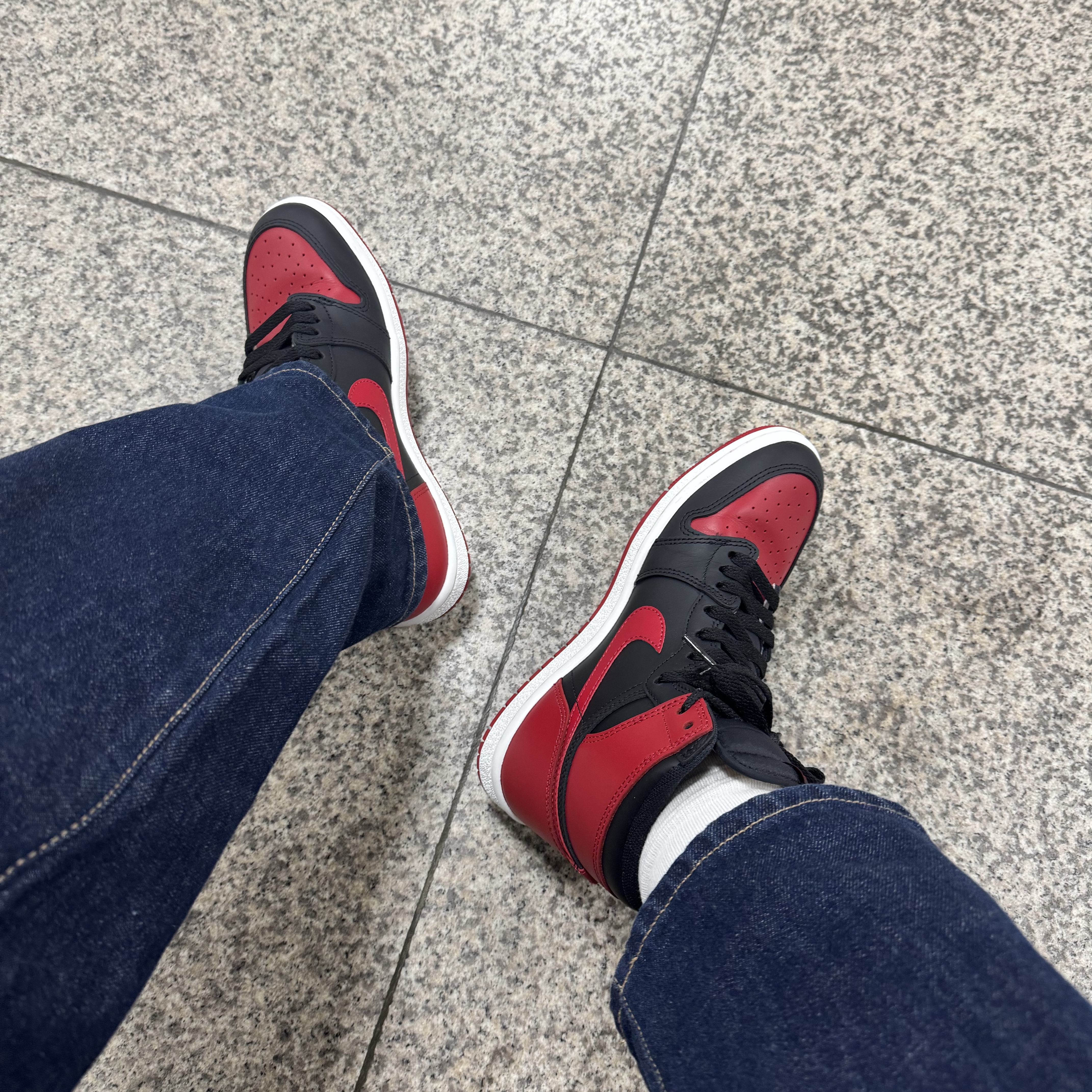 Jordan 1 High 85 Bred 착용 스타일 - 1