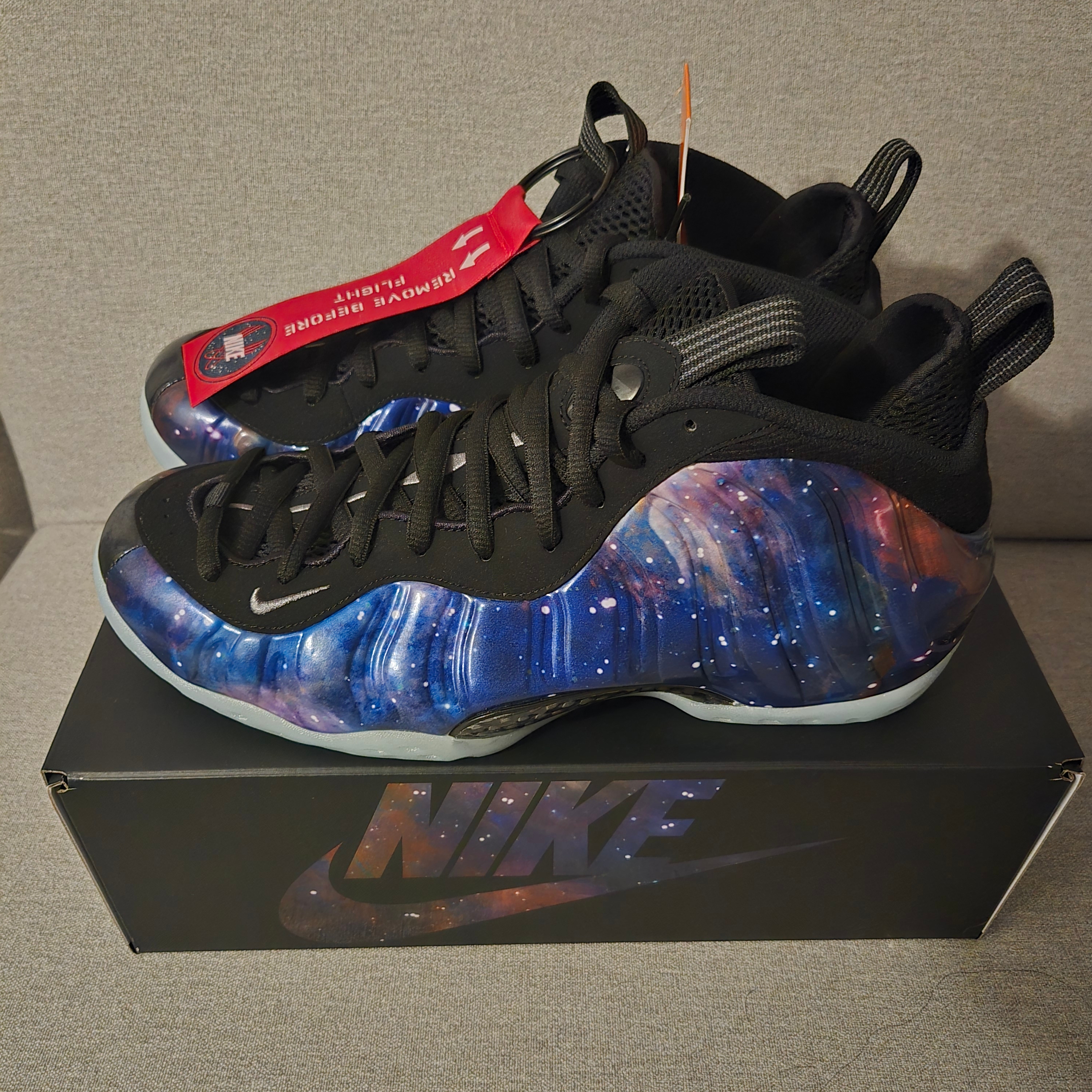 Nike Air Foamposite One Galaxy 착용 스타일