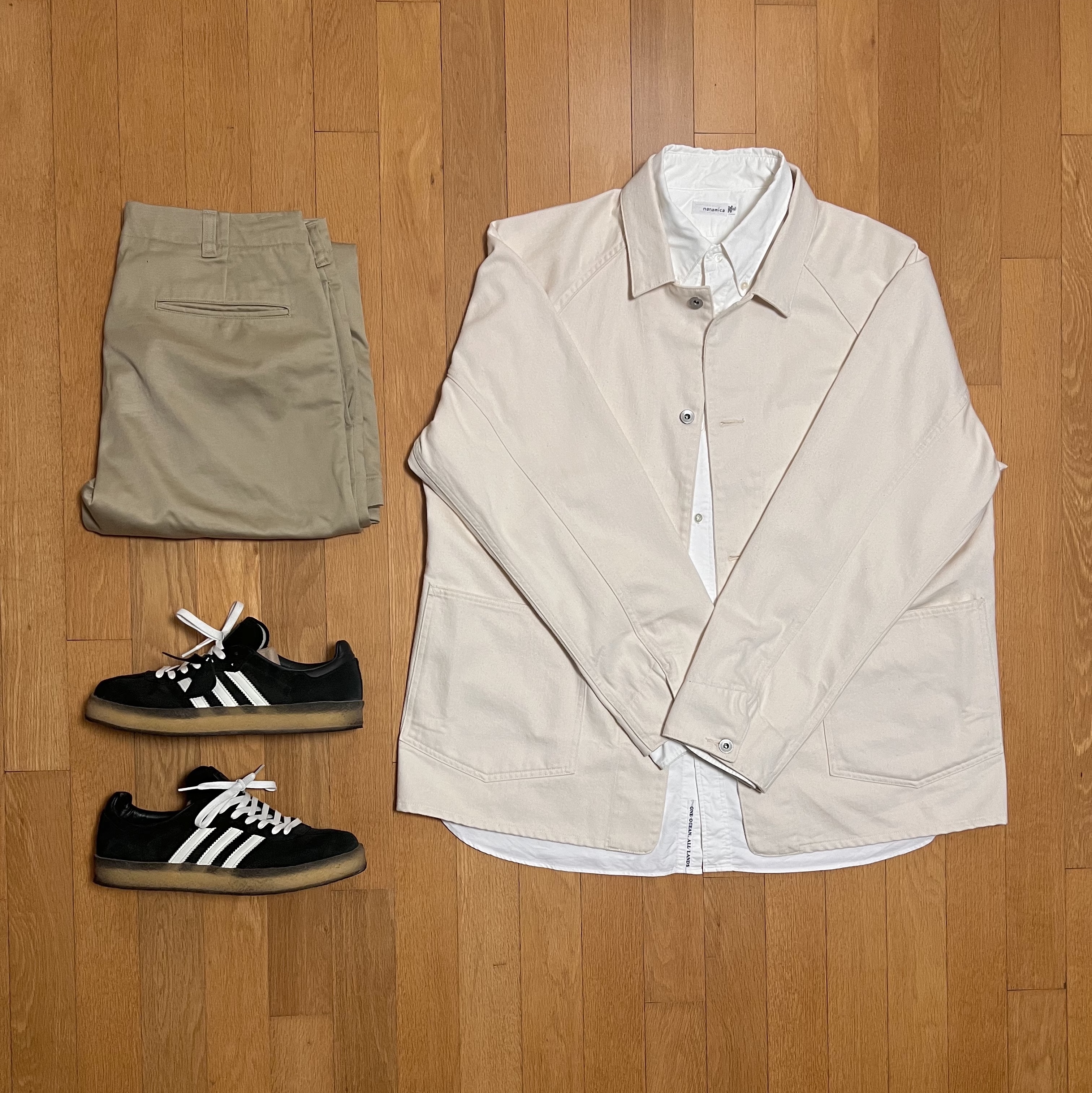 Nanamica Wide Chino Pants Khaki, Nanamica Regular Collar Wind Shirt Off White 착용 스타일