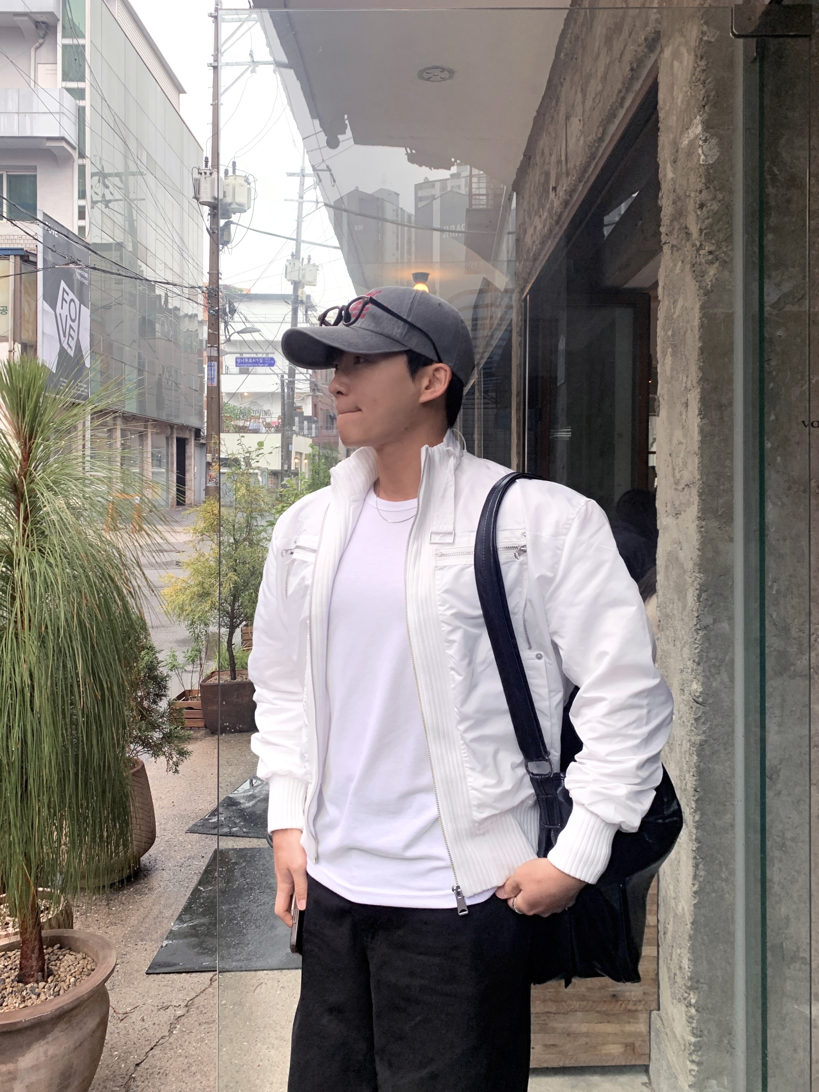 Nike Total 90 III SP Metallic Silver and Black, Casio LTP-V007L-7B1 착용 스타일 - 1