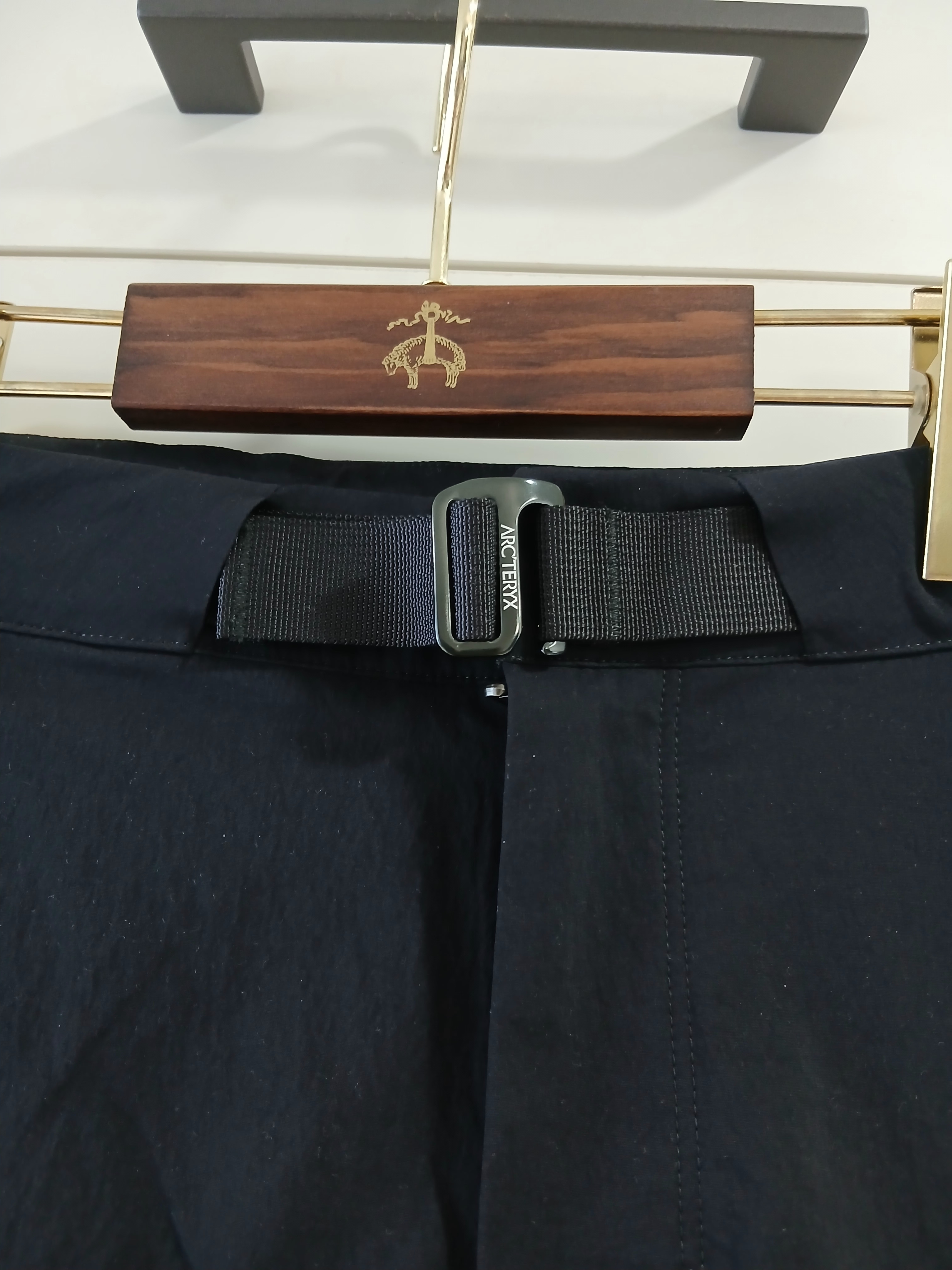 Arc'teryx Gamma Quick Dry Shorts 9 Inch Black 착용 스타일 - 4