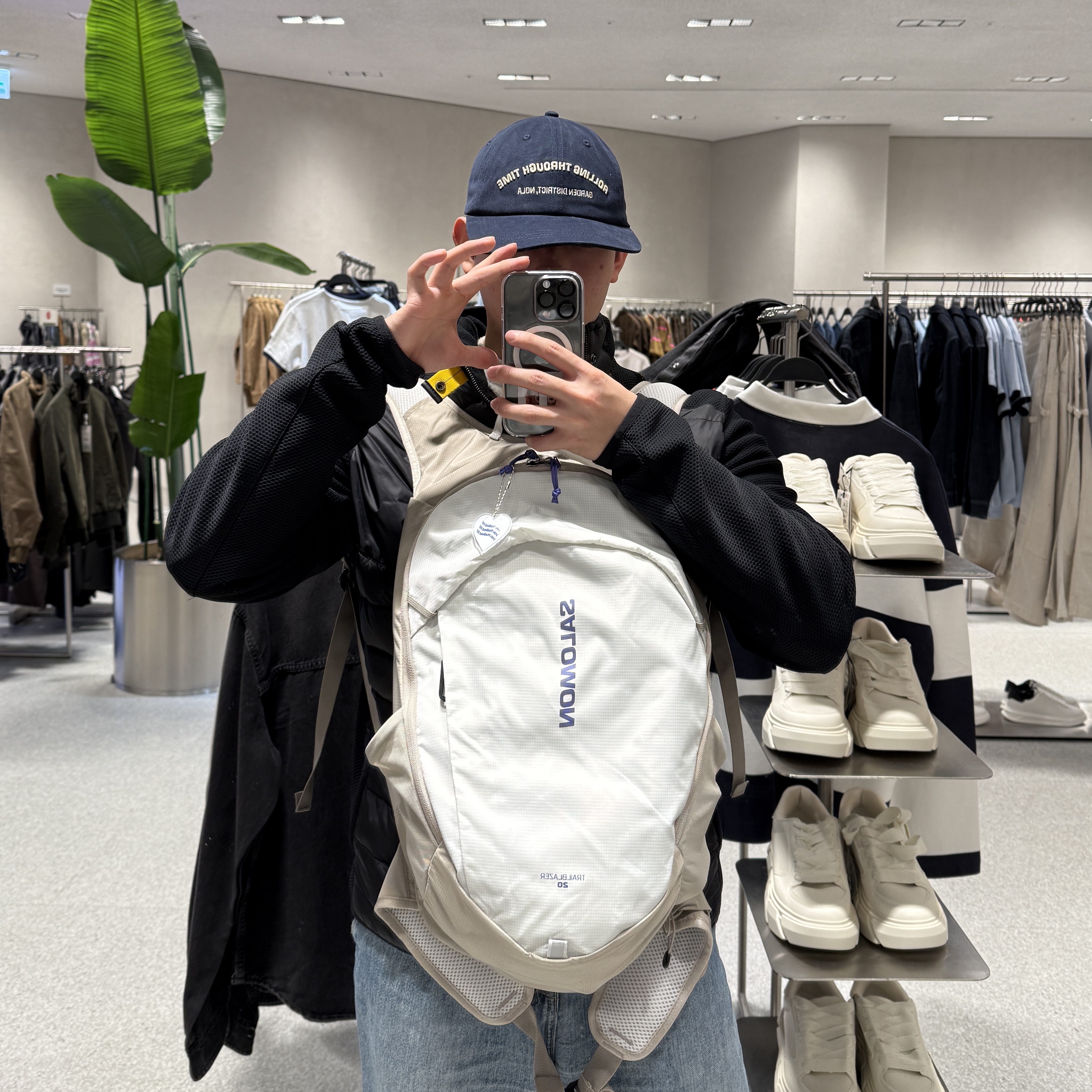 Parajumpers Ugo Short Down Jacket Black - 24FW, Salomon Trailblazer 10 Grey 착용 스타일