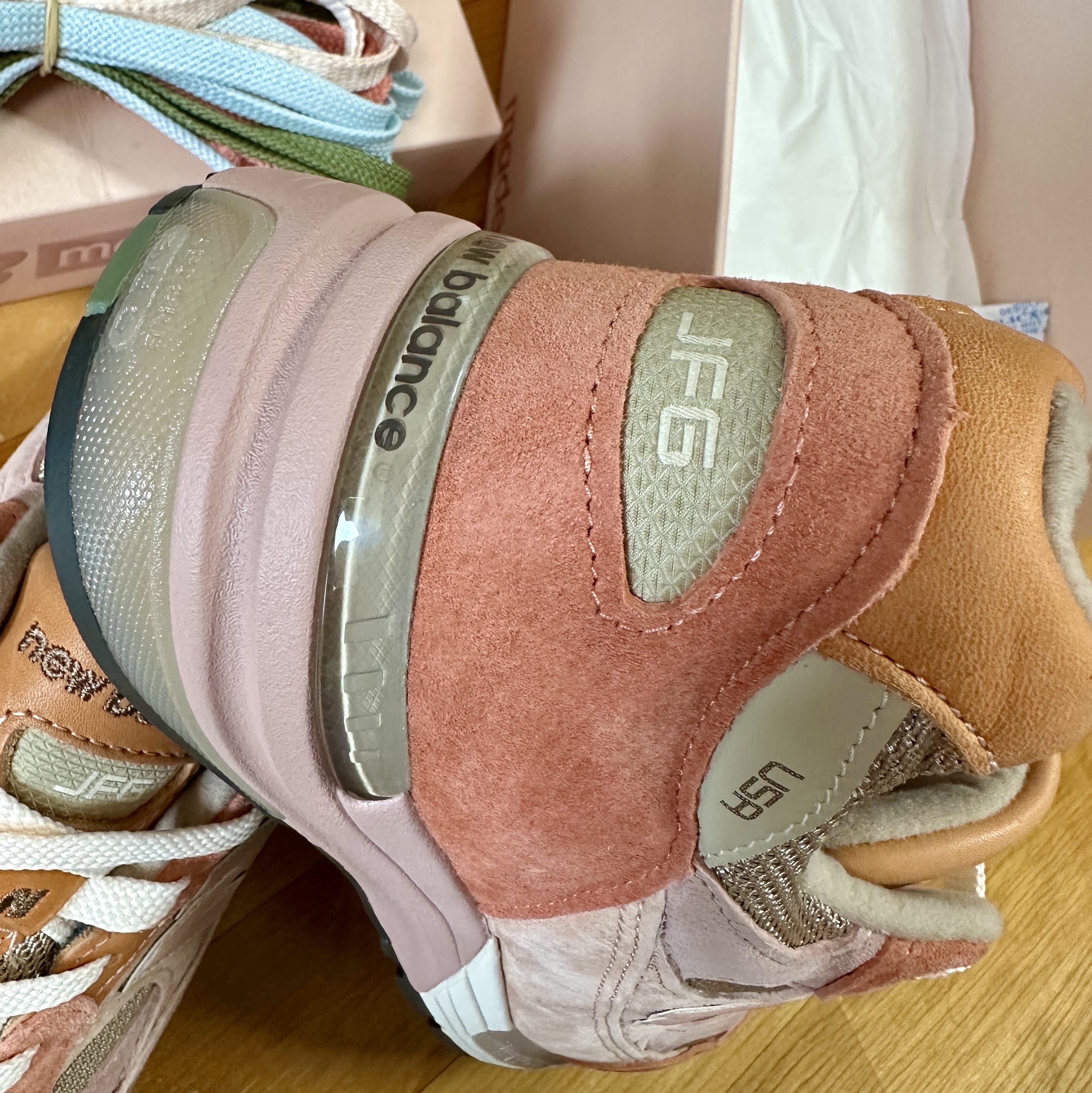 New Balance x Joe Freshgoods 992 Made in USA Aged Well 착용 스타일 - 3