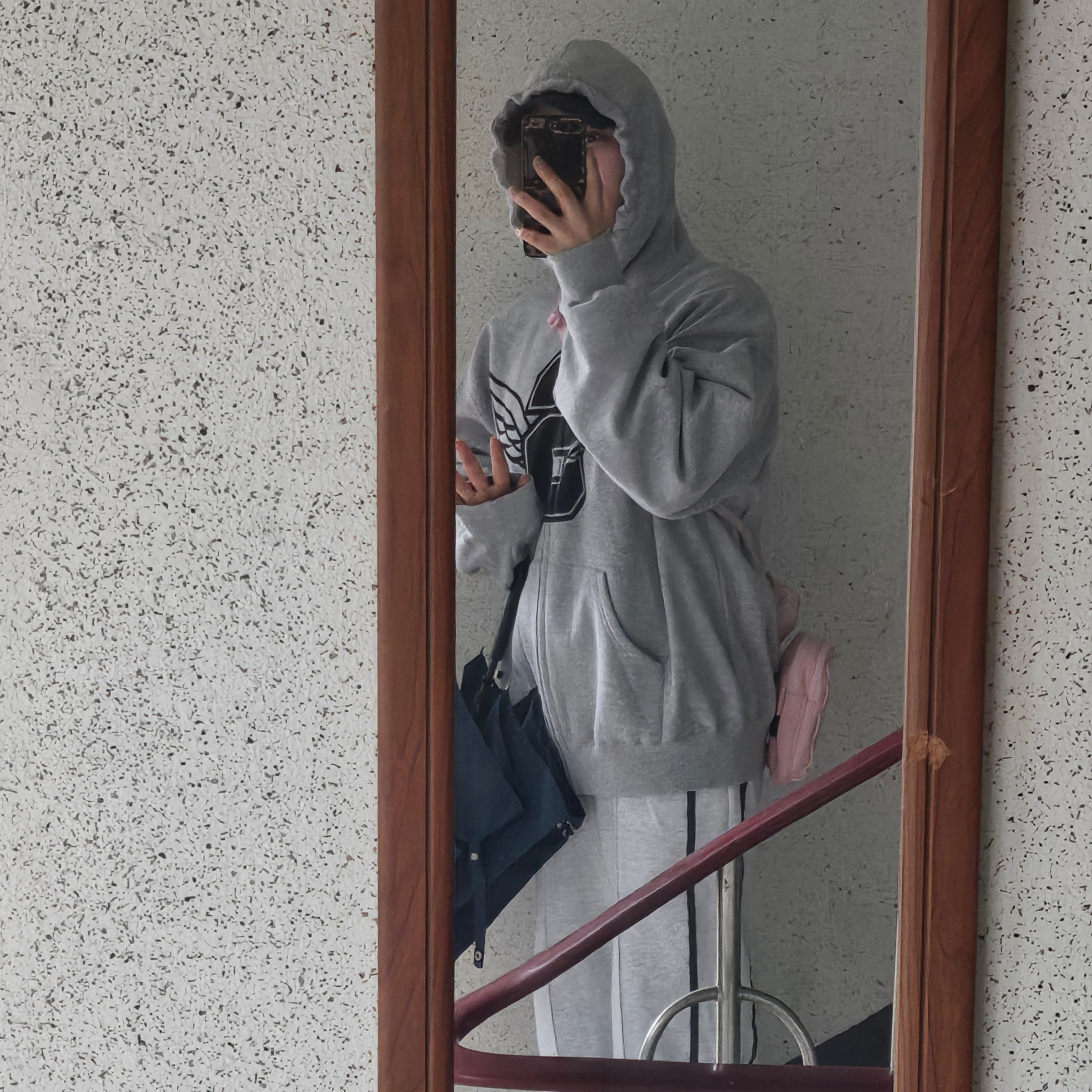 Supreme Wings Zip Up Hooded Sweatshirt Heather Grey - 25SS, Supreme Camera Bag + Mini Pouch Light Pink - 25SS 착용 스타일