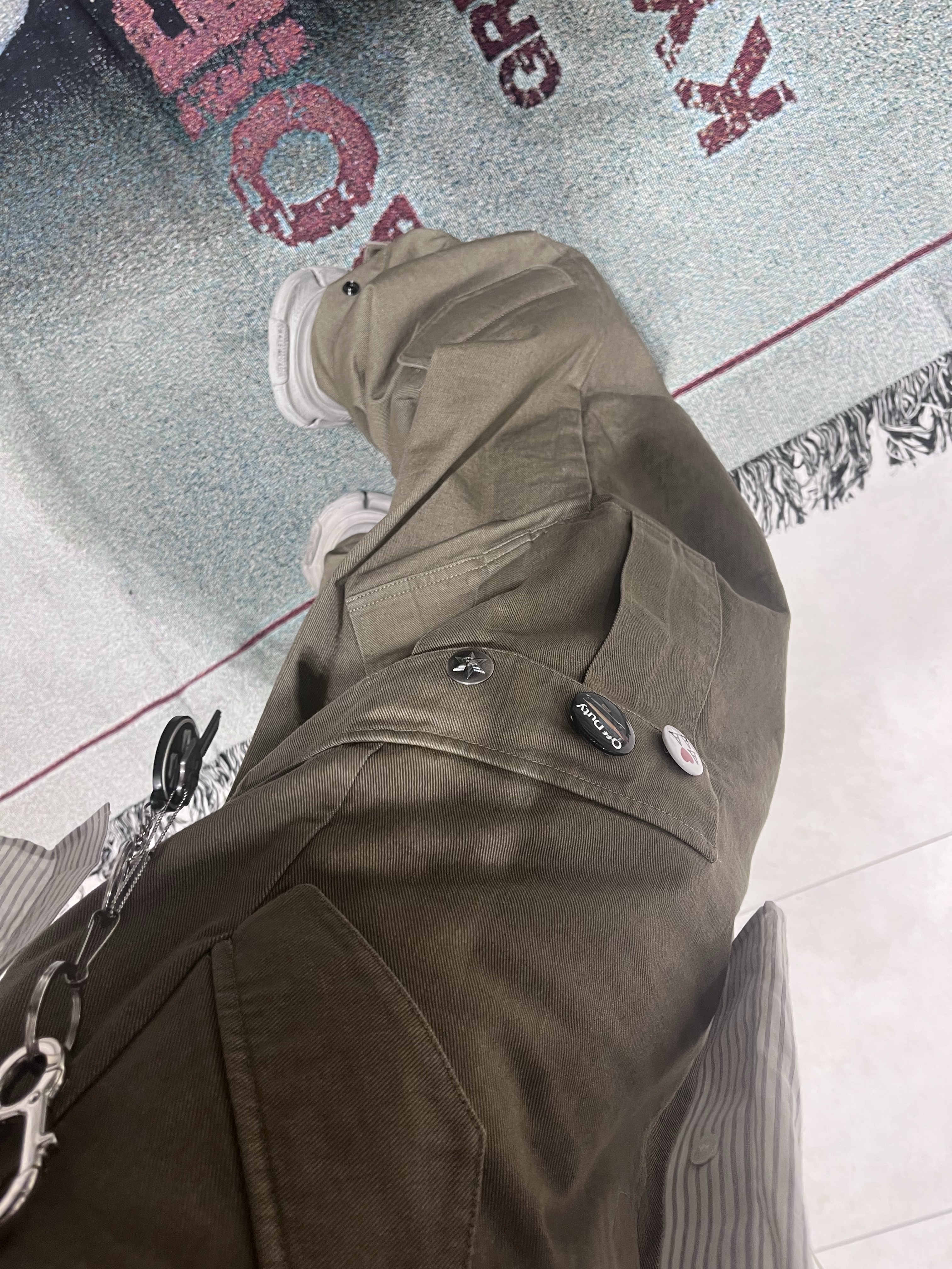 Aoiro Fake Stud Cutted Double Knee Pants Denim Black, Aoiro Hikari Snap M65 Pants Mocha Brown 착용 스타일 - 2