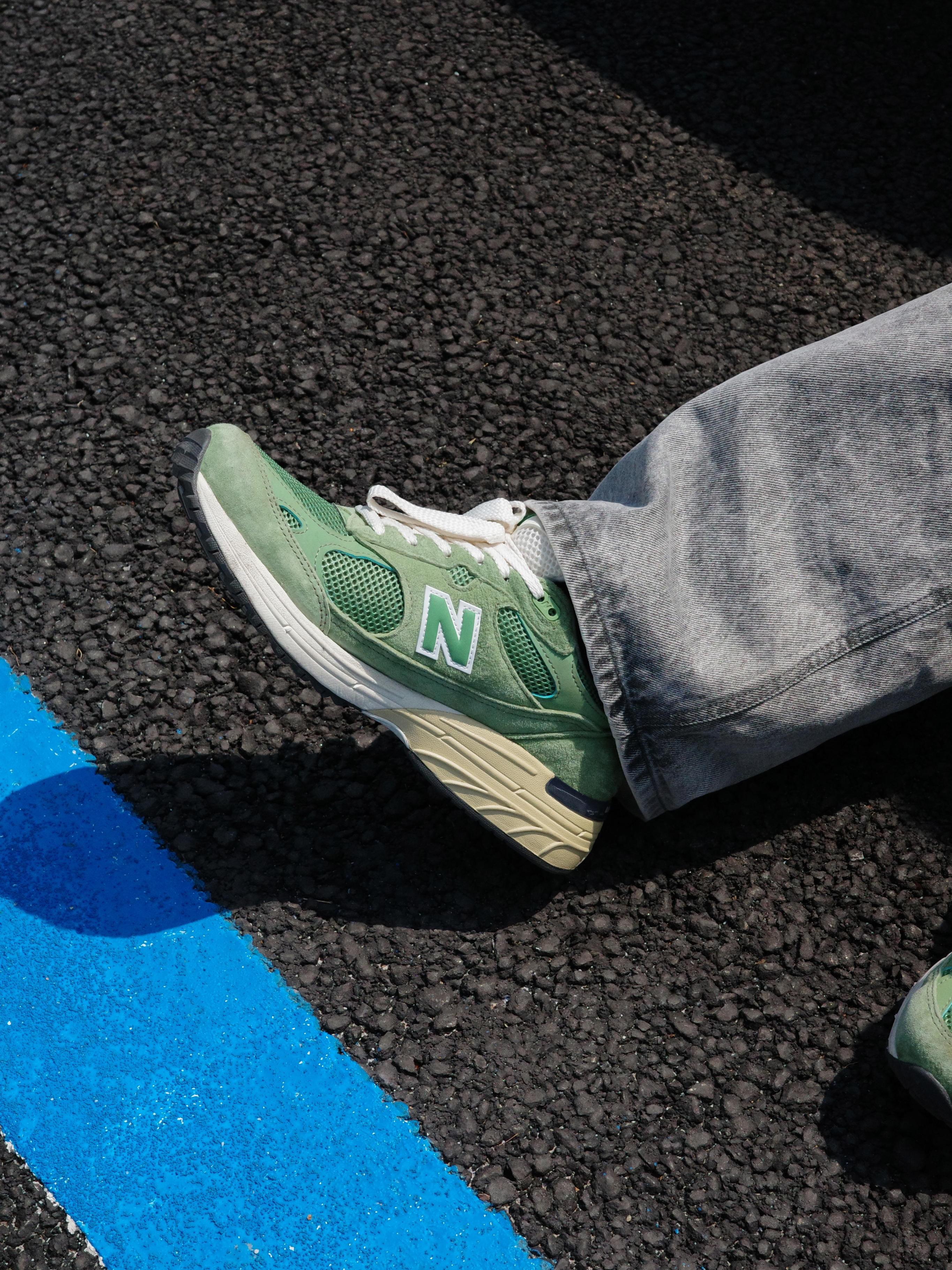 New Balance 993 Made in USA Chive Sea Salt 착용 스타일