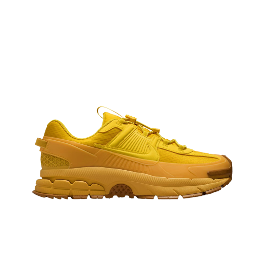 Nike Zoom Vomero Roam Lightning Saturn Gold