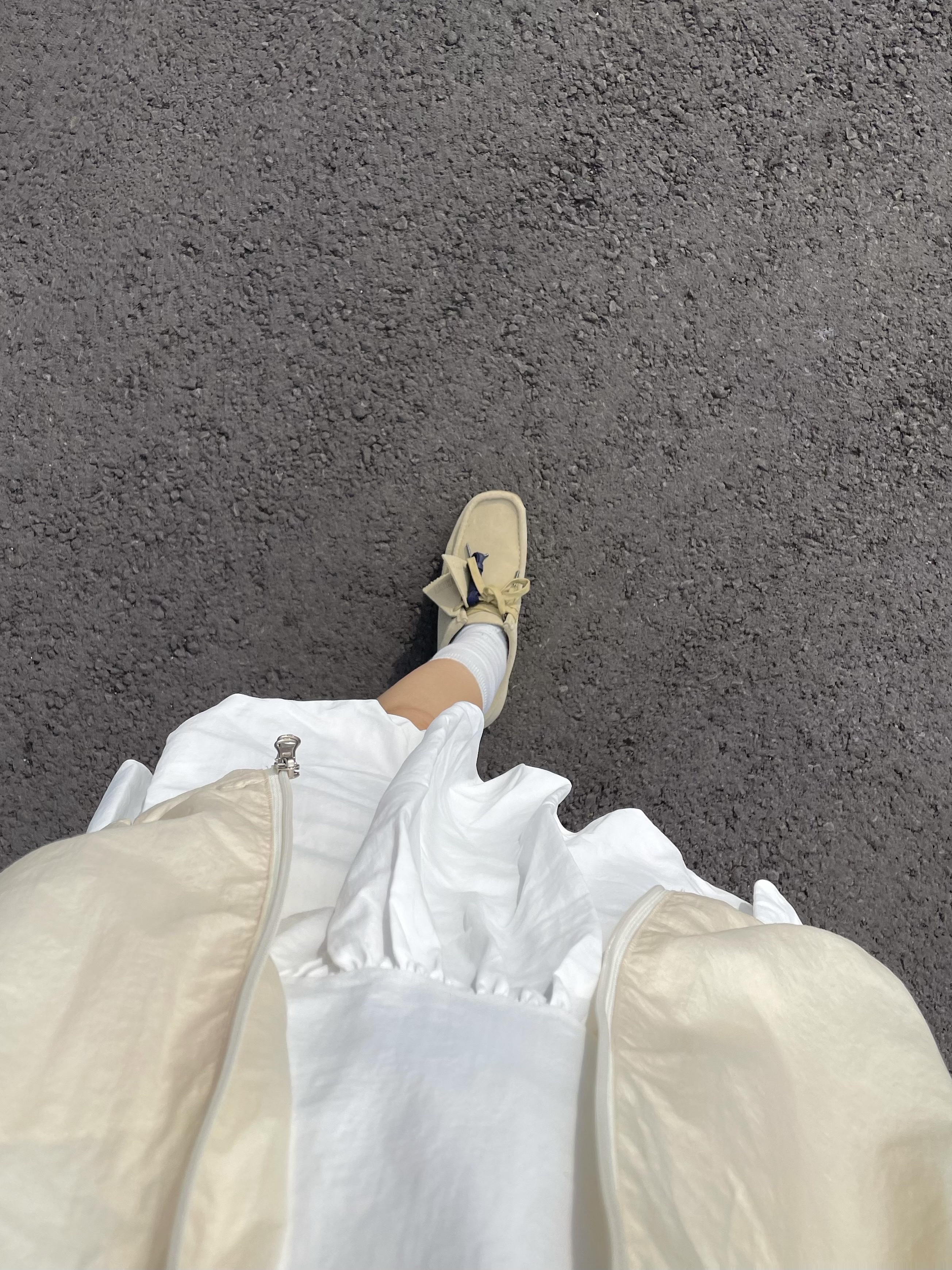 Clarks Wallabee Maple Suede 착용 스타일 - 7