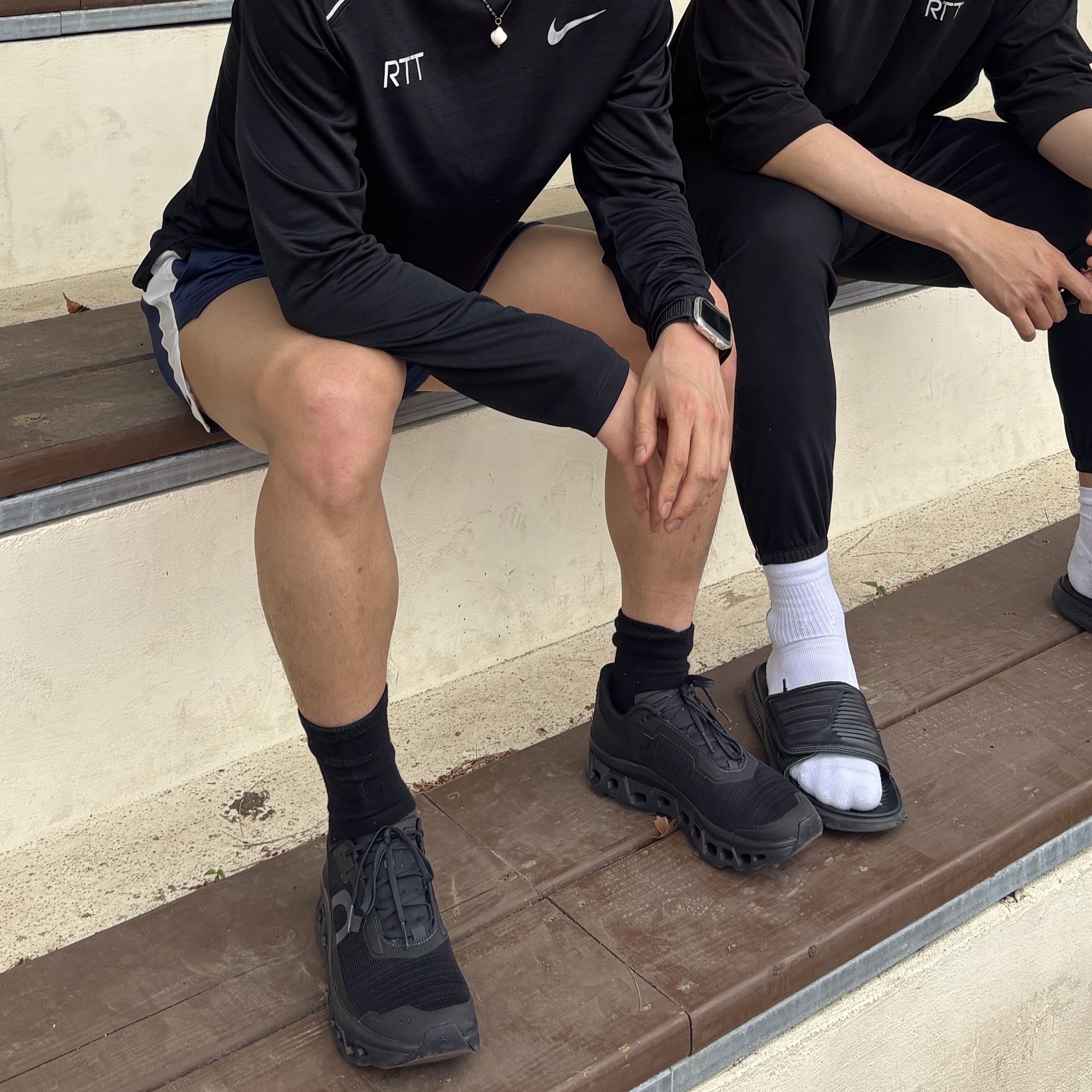 On Running Cloudmonster Void Black, On Running Cloudmonster All Black 착용 스타일 - 2