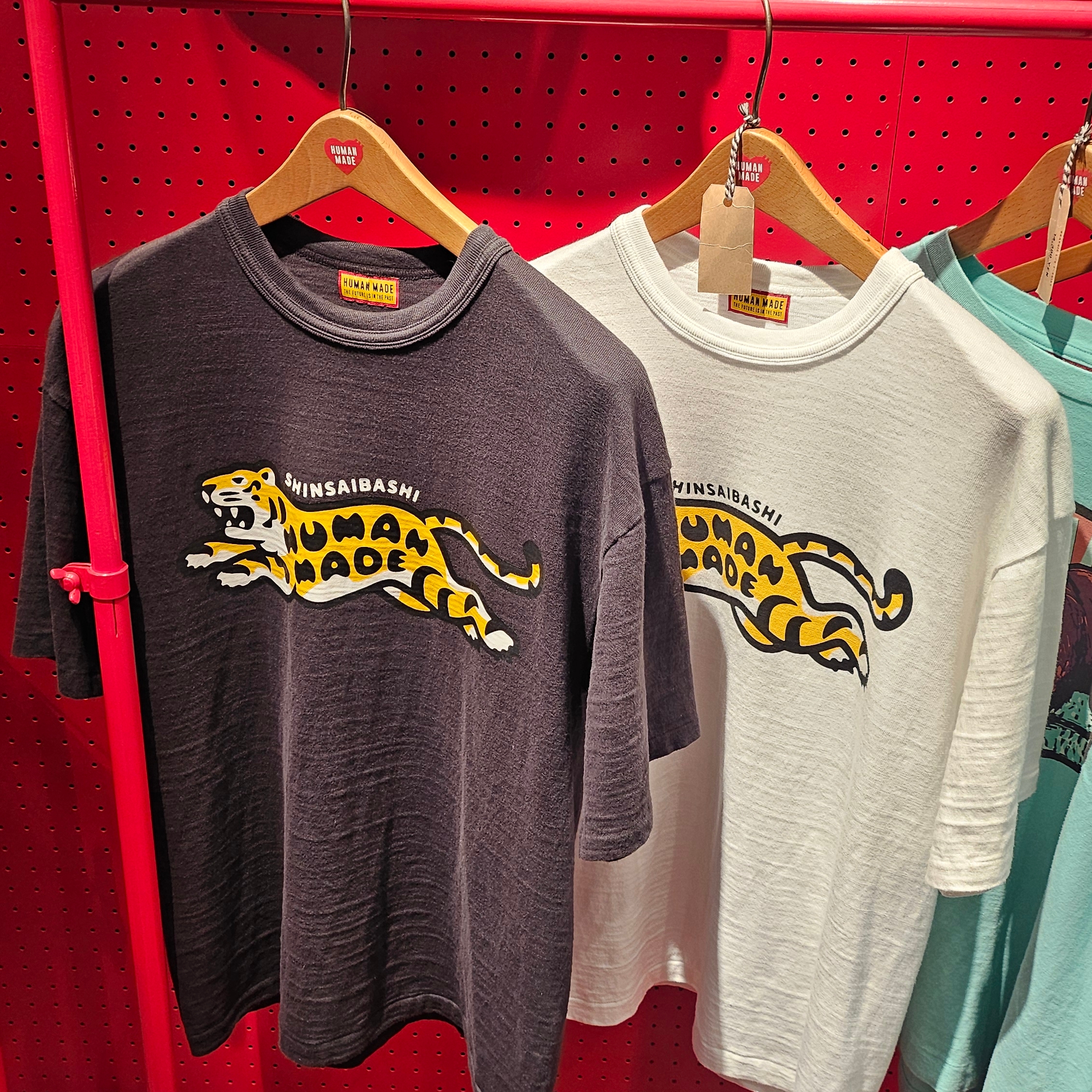 Human Made Animal Graphic T-Shirt Tiger White - Shinsaibashi Parco Store Exclusive, Human Made Animal Graphic T-Shirt Tiger Black - Shinsaibashi Parco Store Exclusive 착용 스타일
